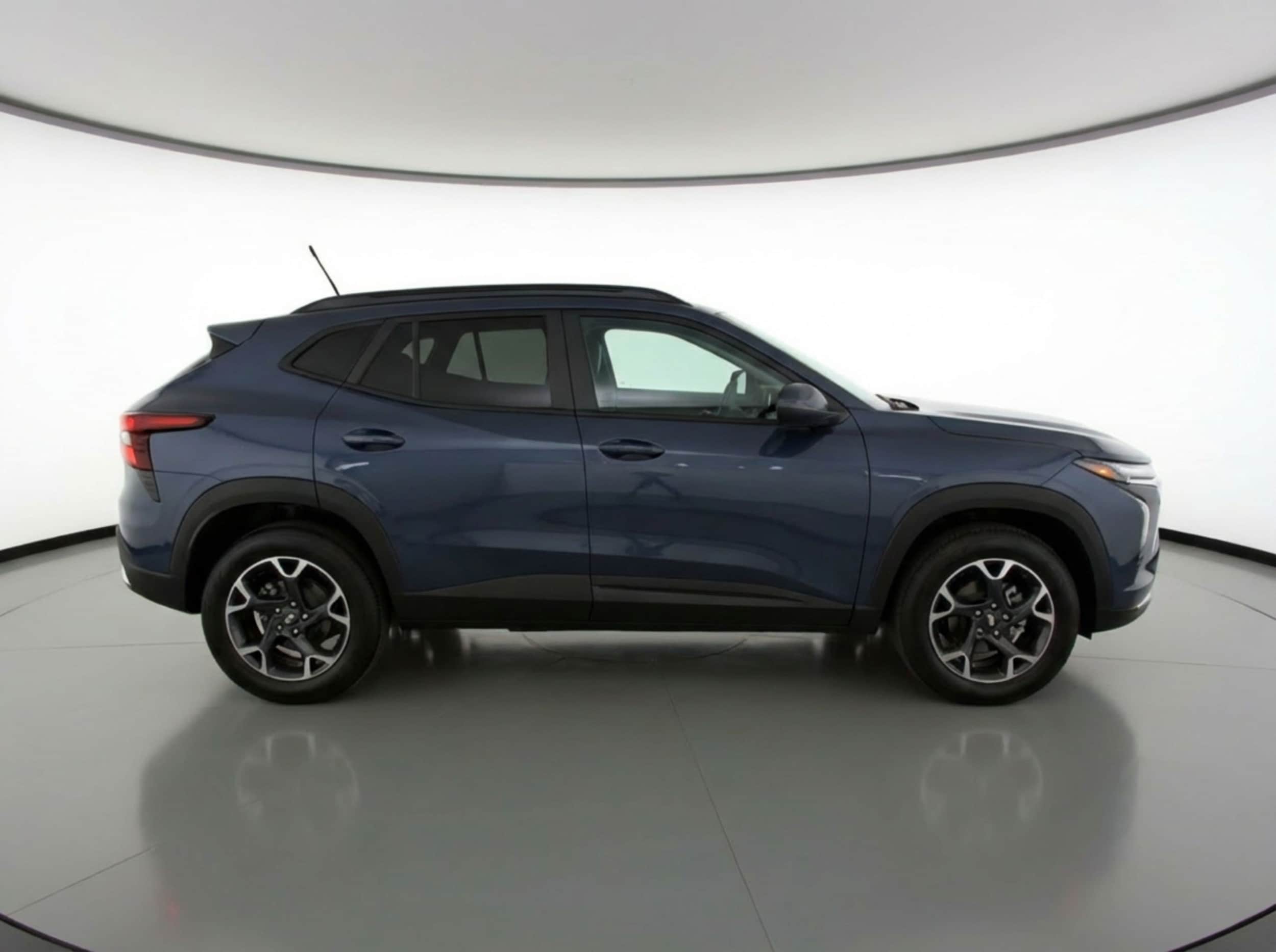 Thumbnail: 2025 Chevrolet Trax - 11