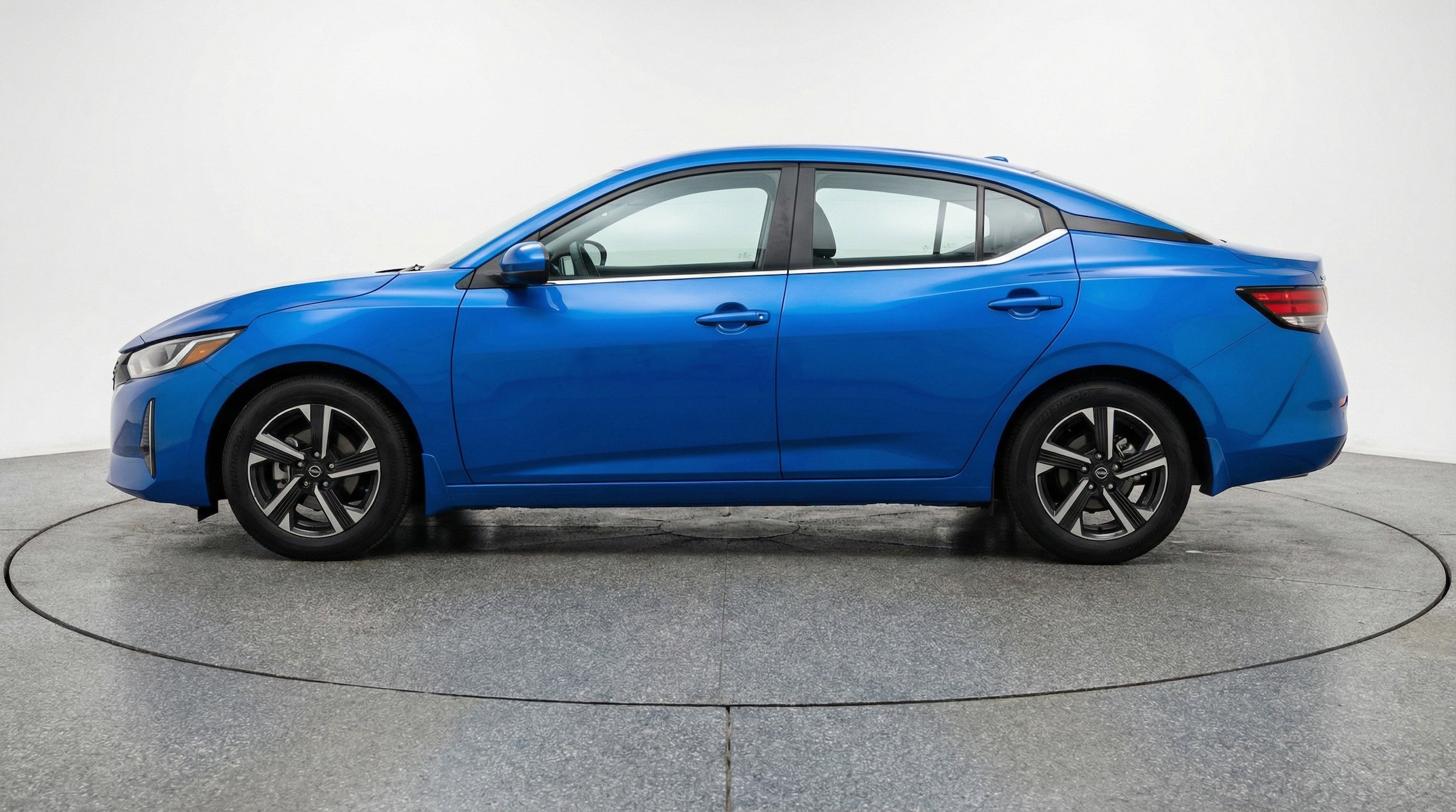 Thumbnail: 2025 Nissan Sentra - 5