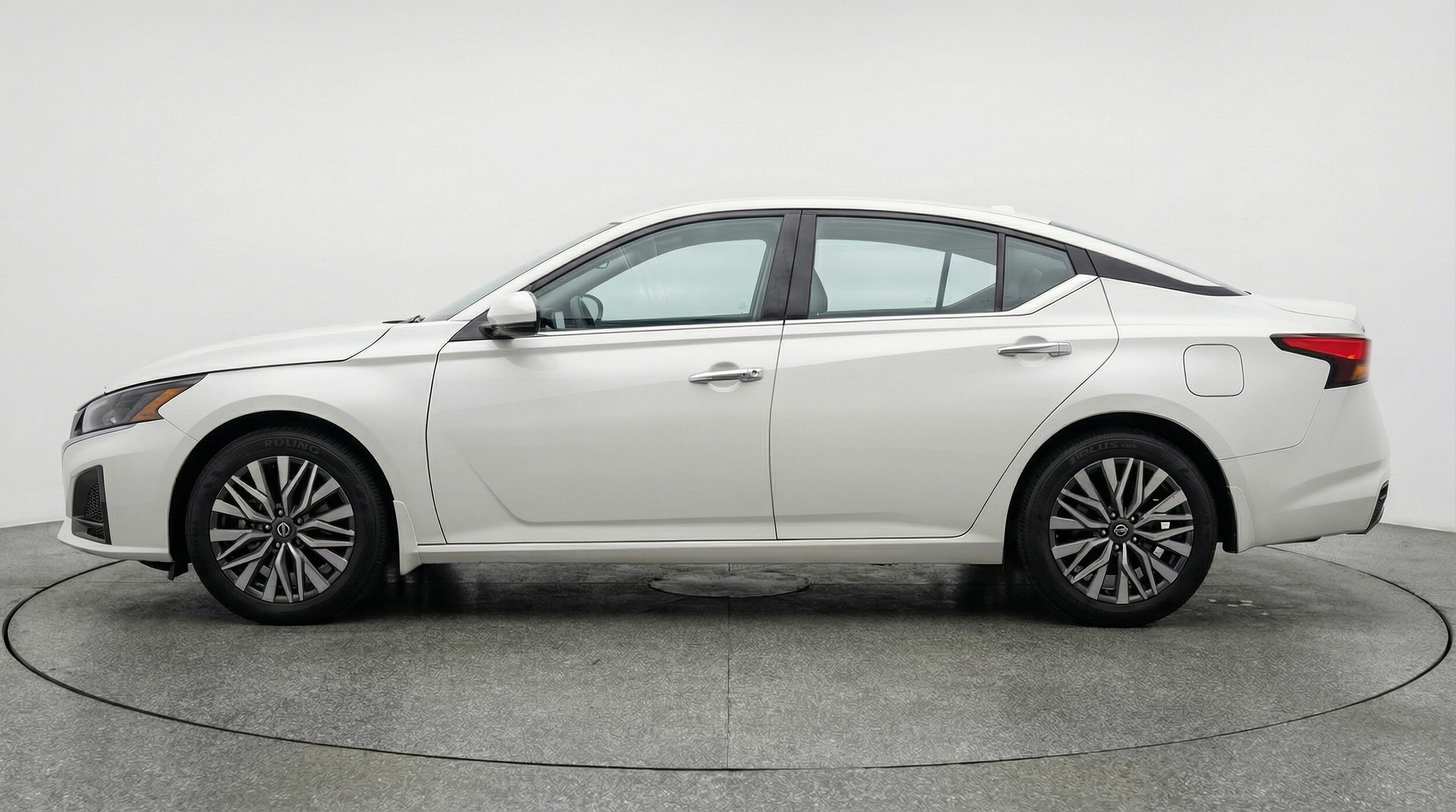 Thumbnail: 2025 Nissan Altima - 4