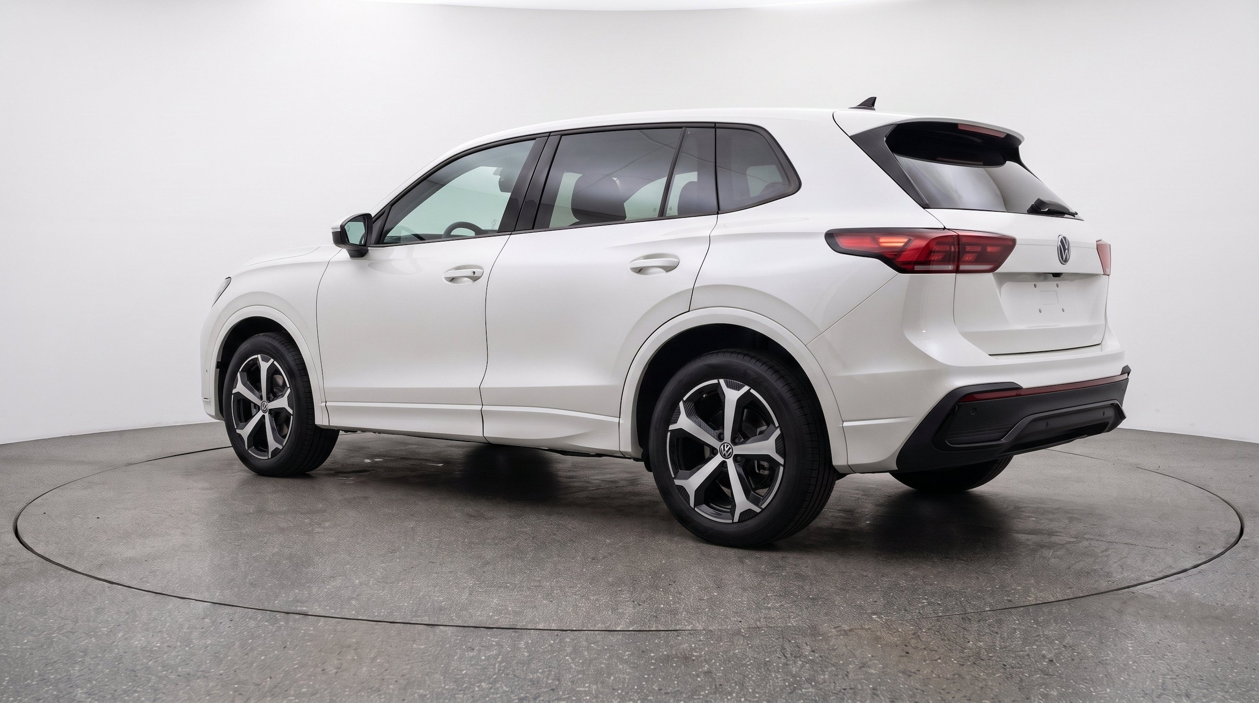Thumbnail: 2026 Volkswagen Tiguan - 6