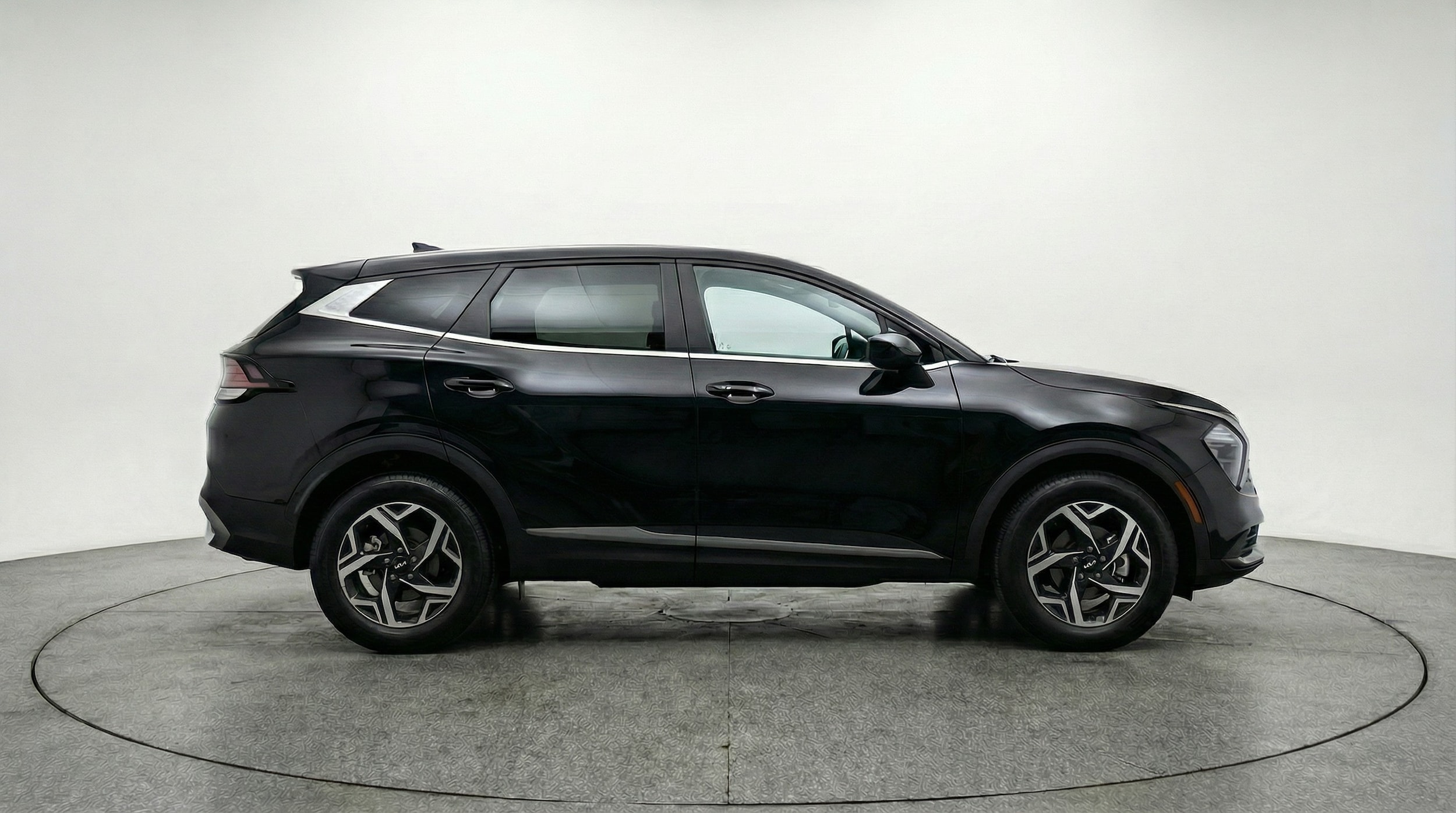 Thumbnail: 2025 Kia Sportage - 8