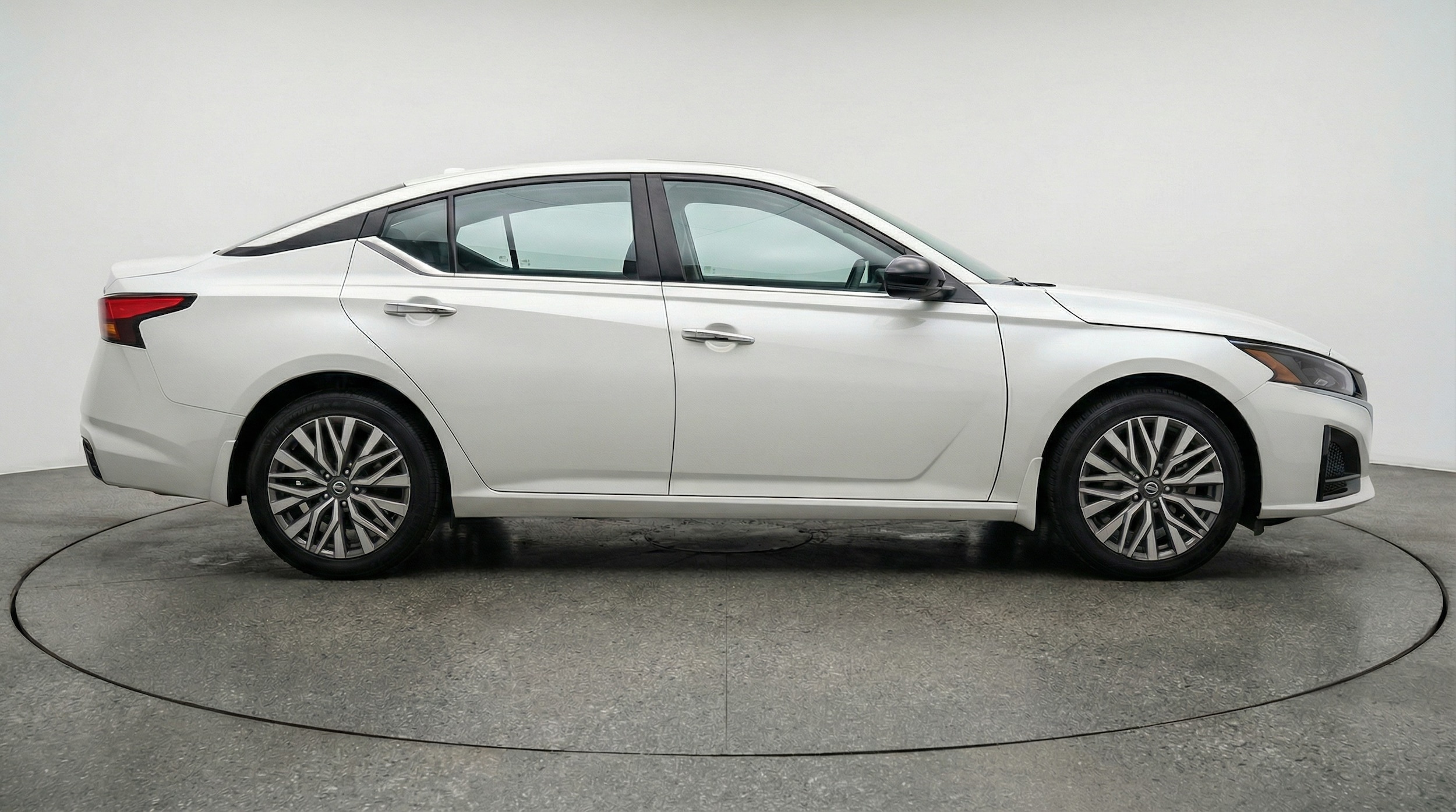 Thumbnail: 2025 Nissan Altima - 8