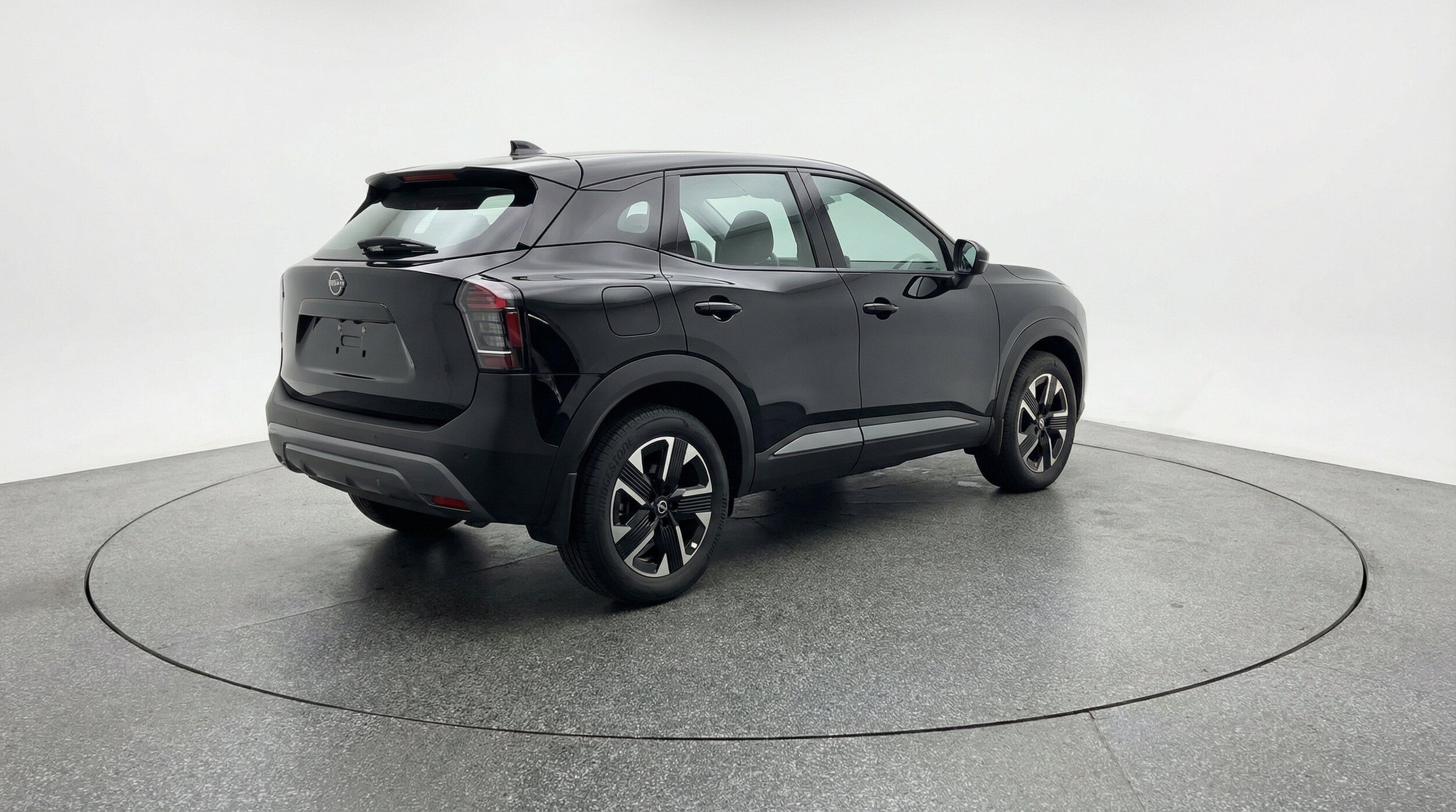 Thumbnail: 2026 Nissan Kicks - 9