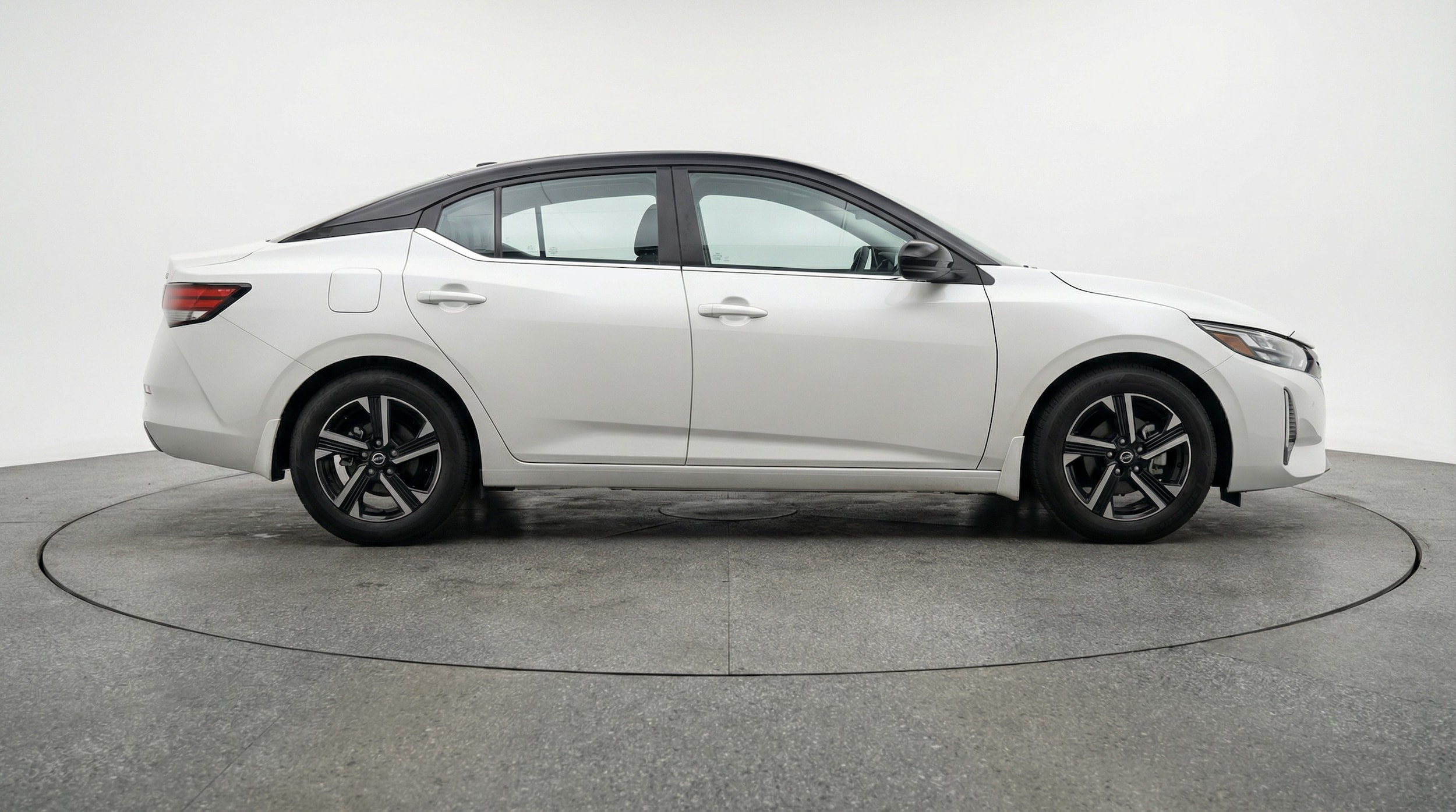 Thumbnail: 2025 Nissan Sentra - 8