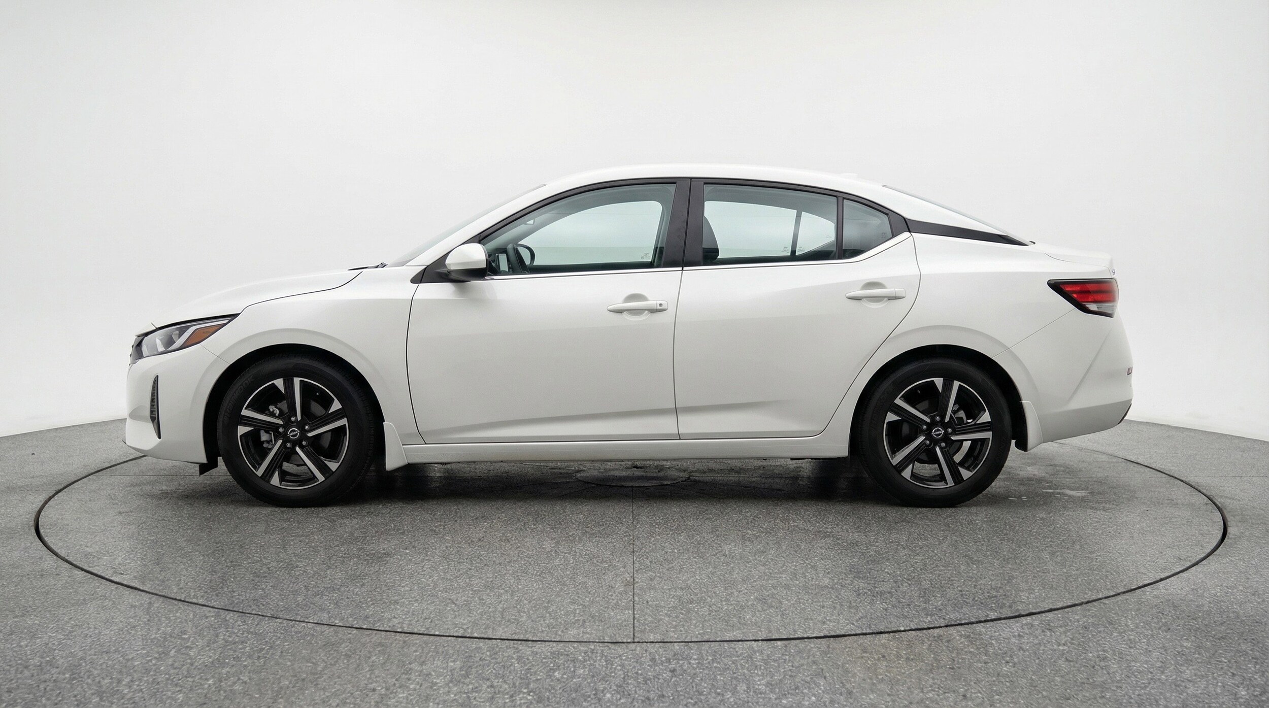 Thumbnail: 2025 Nissan Sentra - 5