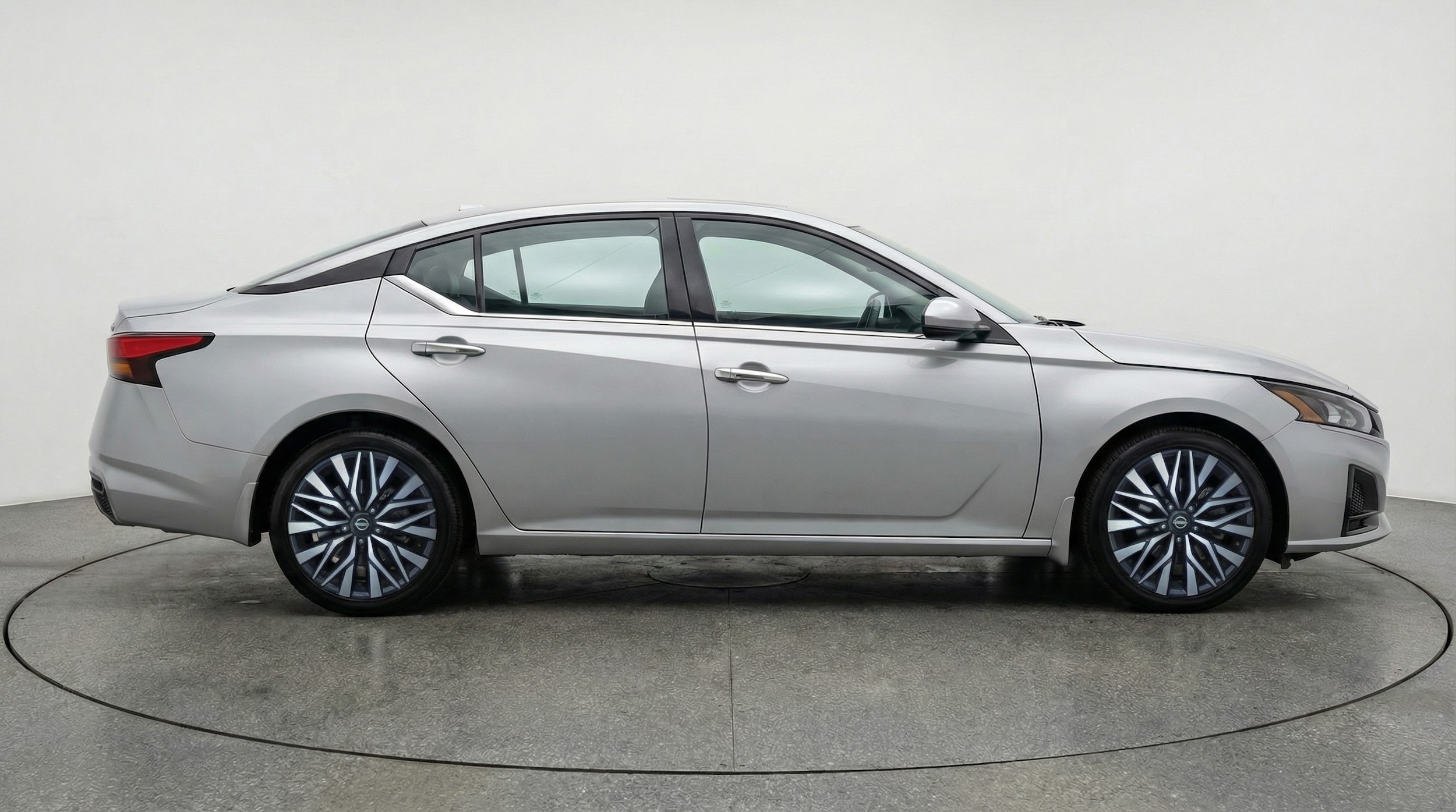 Thumbnail: 2025 Nissan Altima - 8