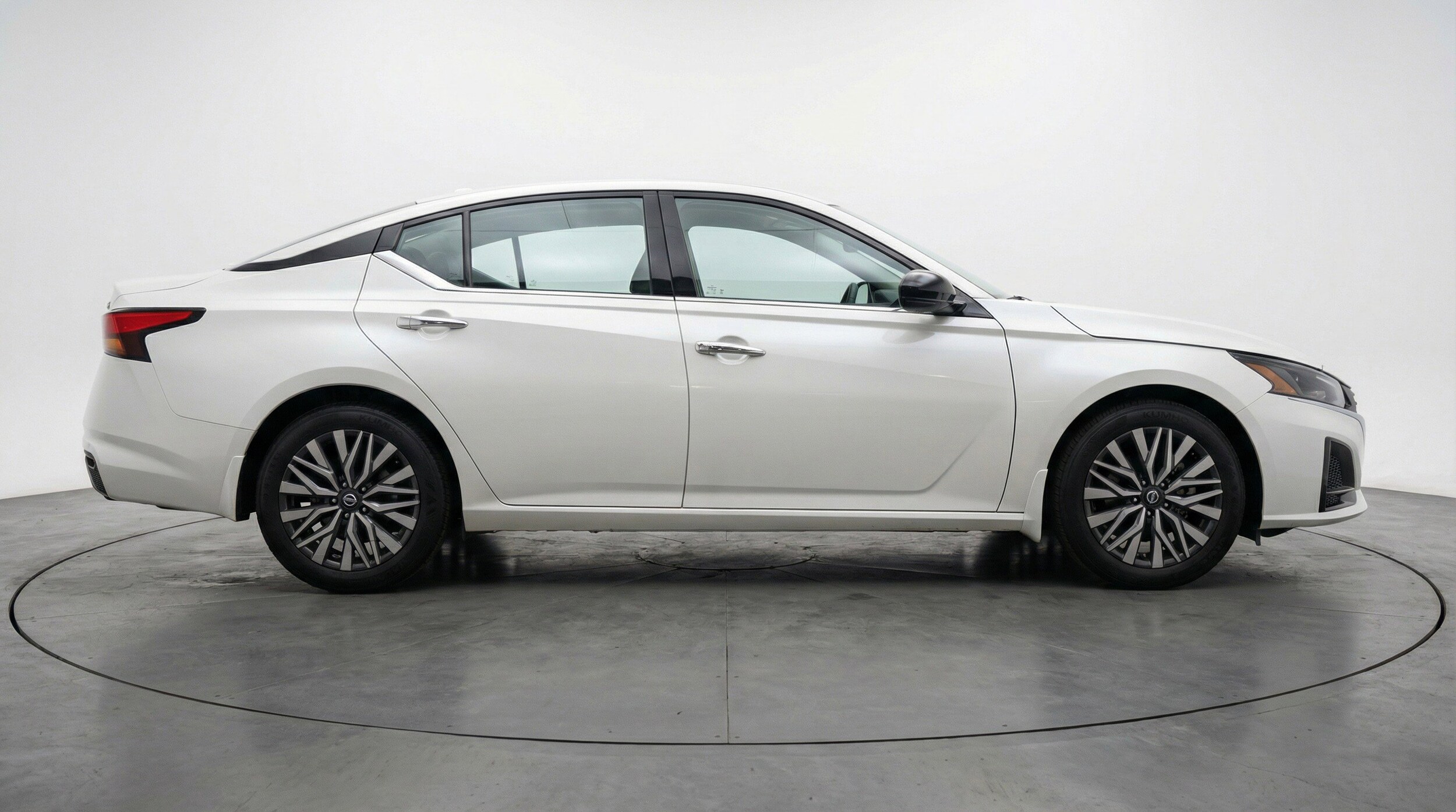 Thumbnail: 2025 Nissan Altima - 11