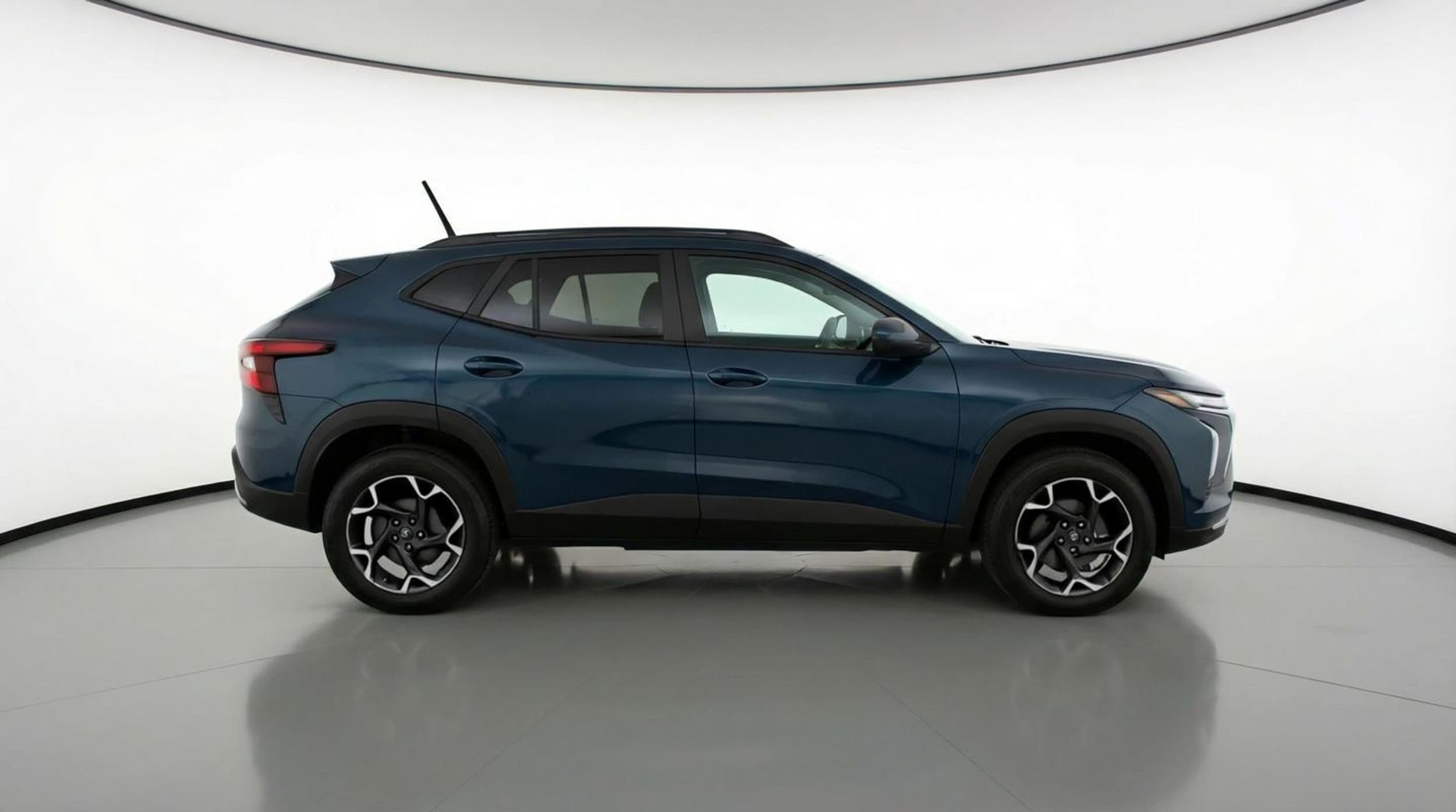 Thumbnail: 2025 Chevrolet Trax - 8