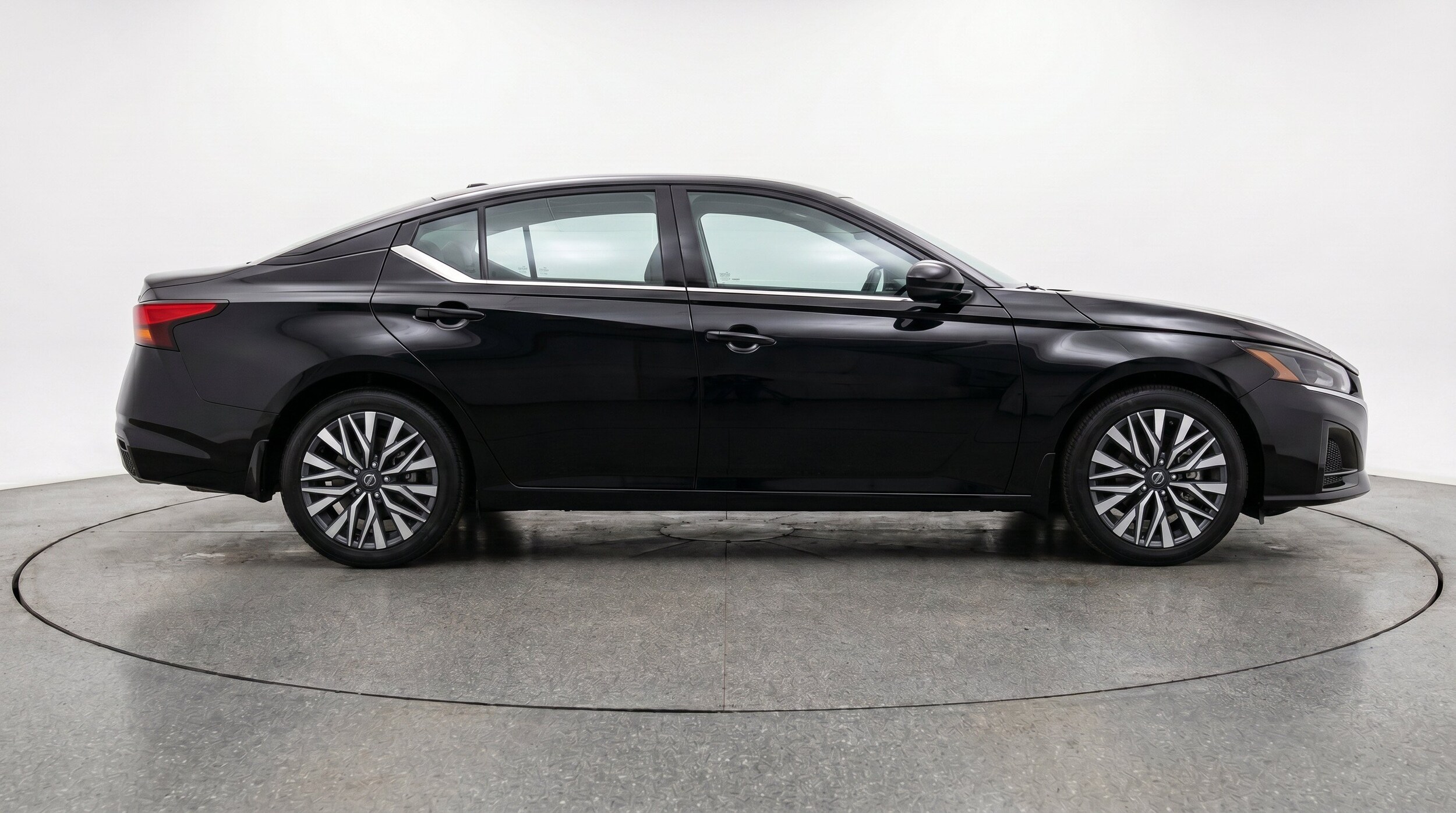 Thumbnail: 2025 Nissan Altima - 10
