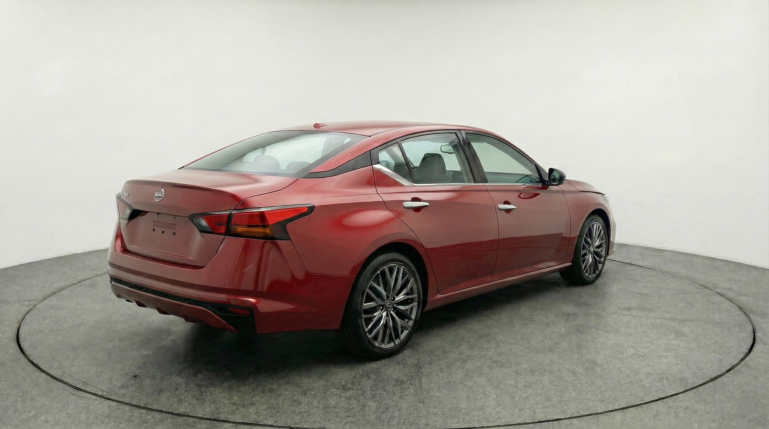 Thumbnail: 2025 Nissan Altima - 9