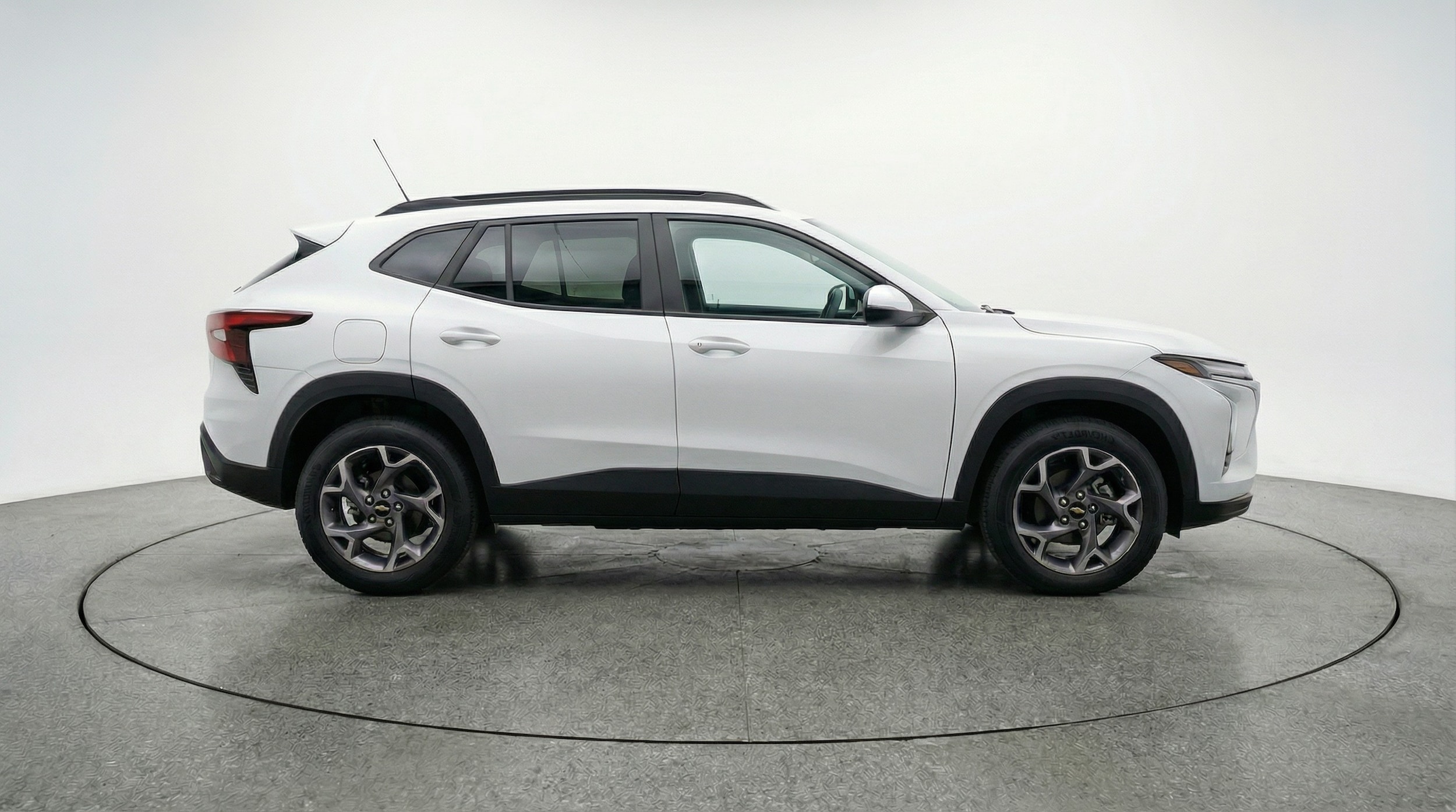 Thumbnail: 2025 Chevrolet Trax - 8