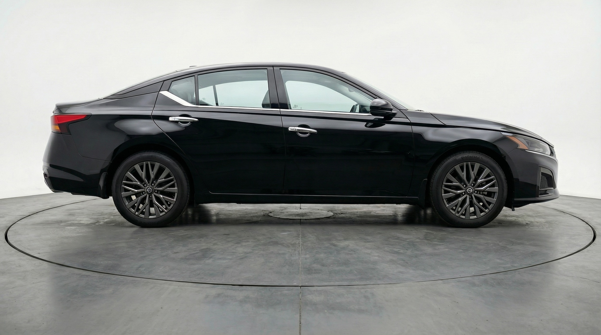 Thumbnail: 2025 Nissan Altima - 8