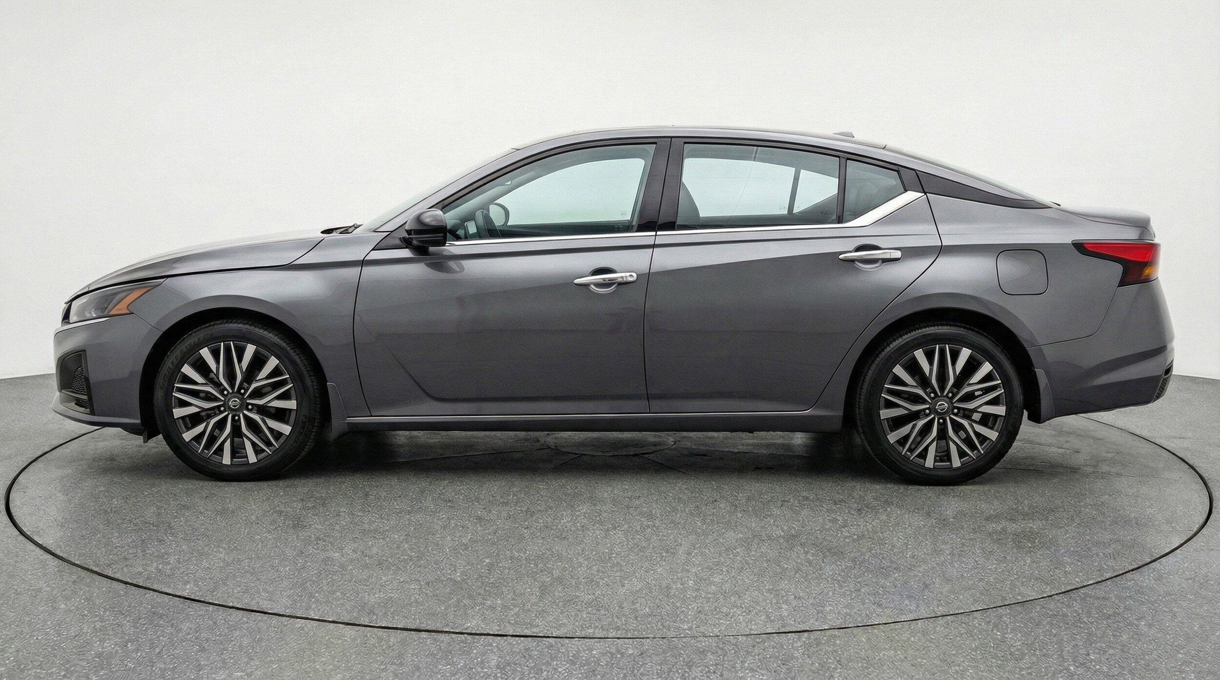 Thumbnail: 2025 Nissan Altima - 5