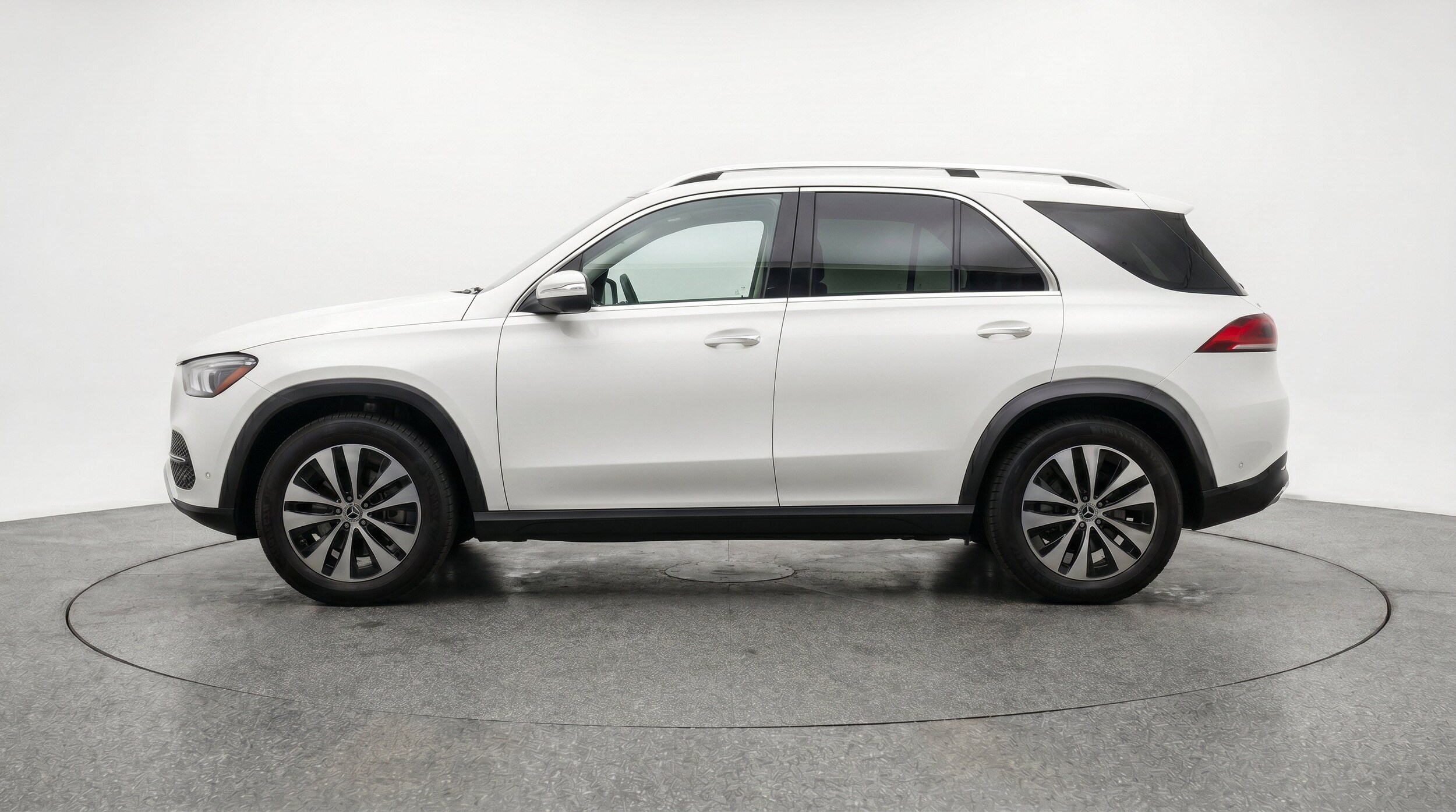 Thumbnail: 2026 Mercedes-Benz GLE - 5