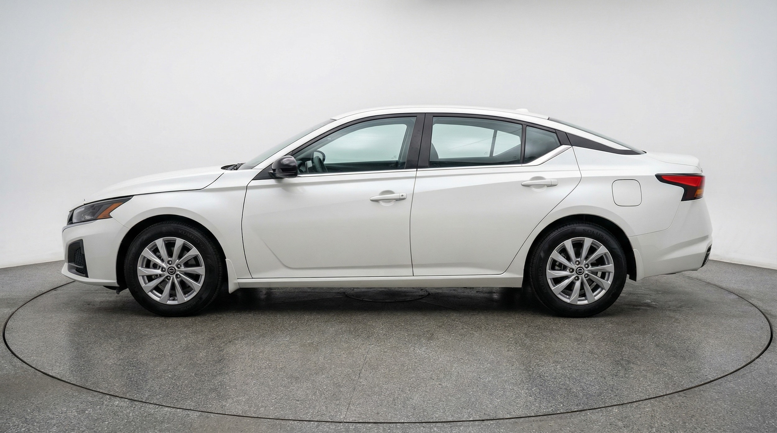 Thumbnail: 2025 Nissan Altima - 4