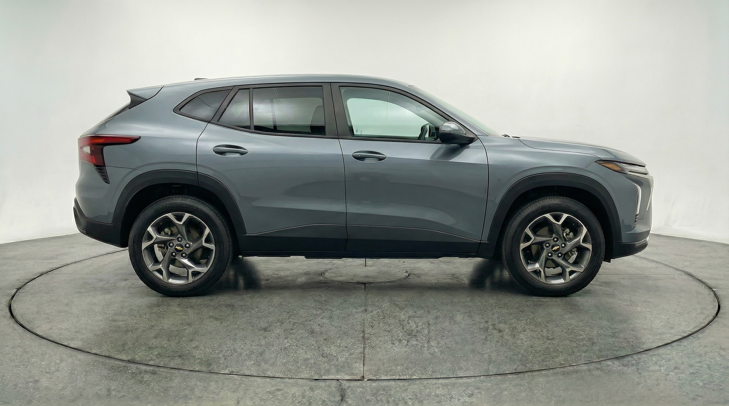 Thumbnail: 2025 Chevrolet Trax - 8