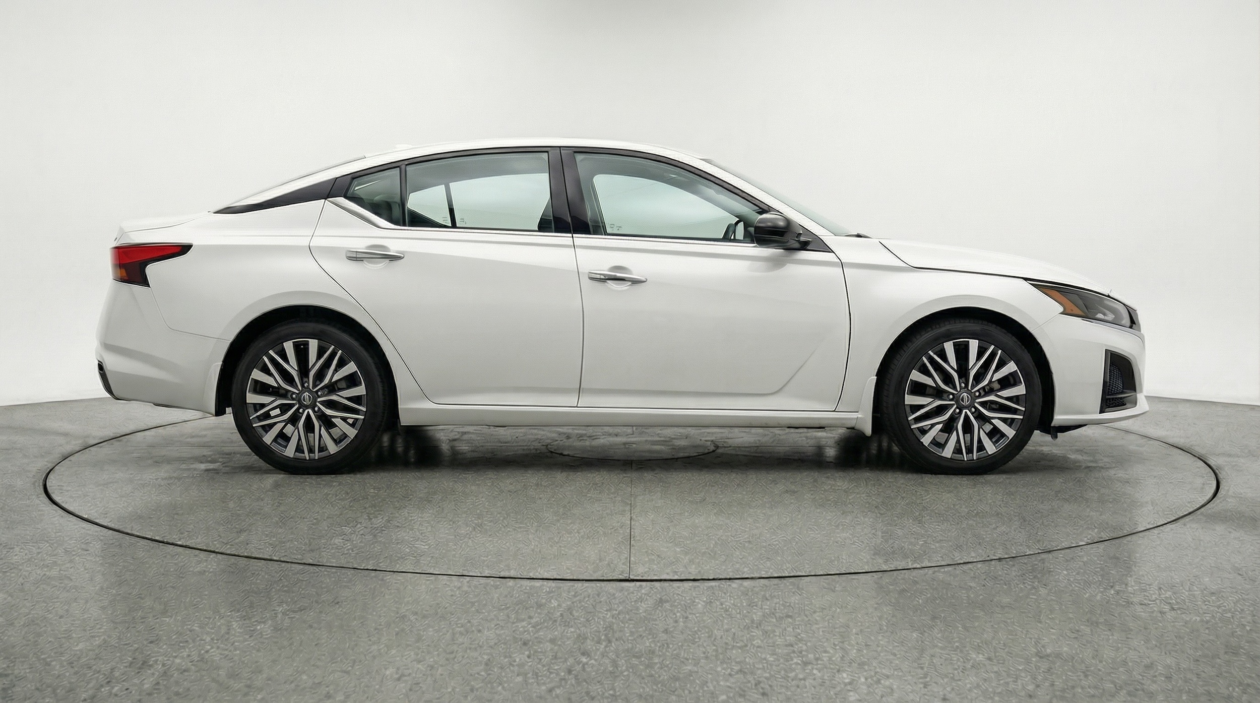 Thumbnail: 2025 Nissan Altima - 8