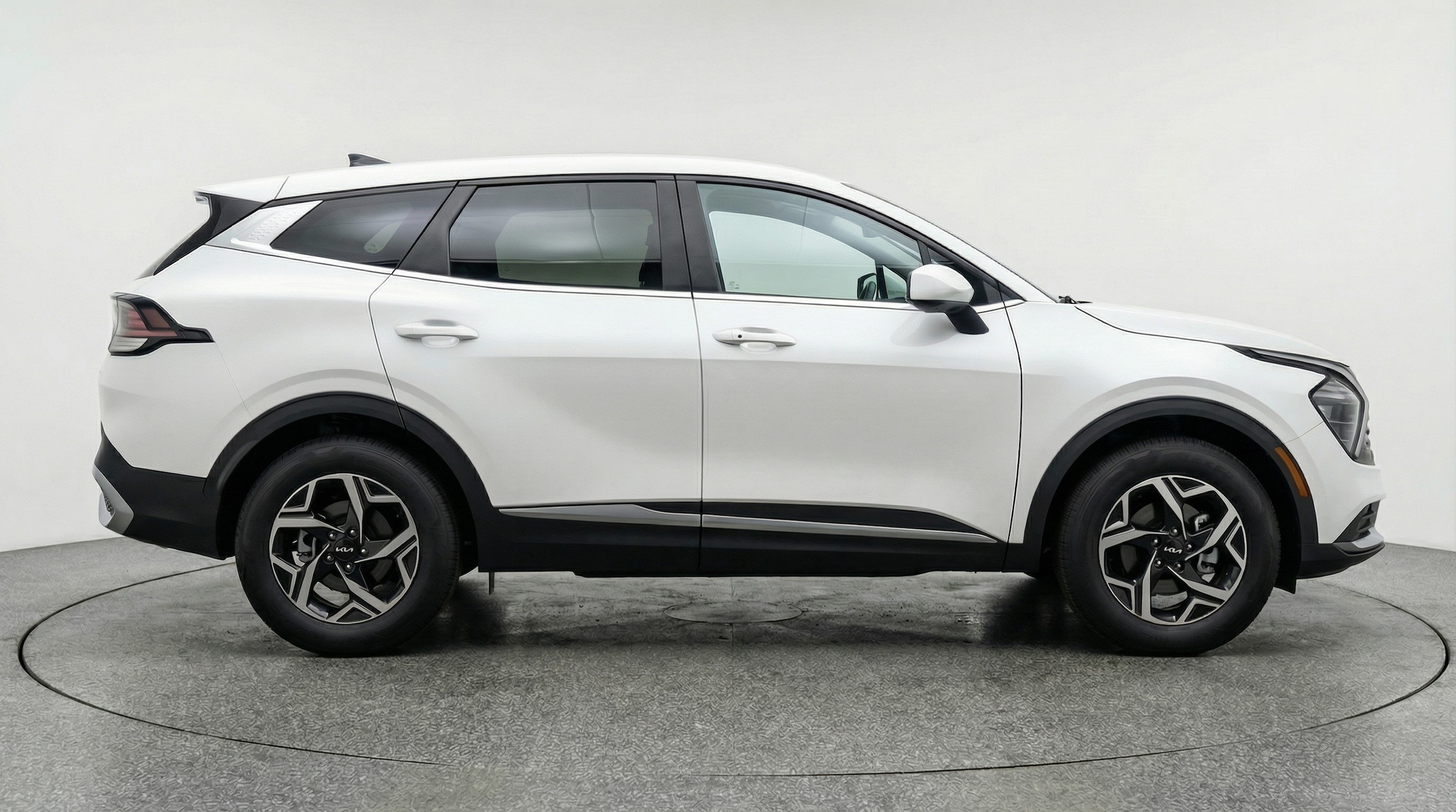 Thumbnail: 2025 Kia Sportage - 8