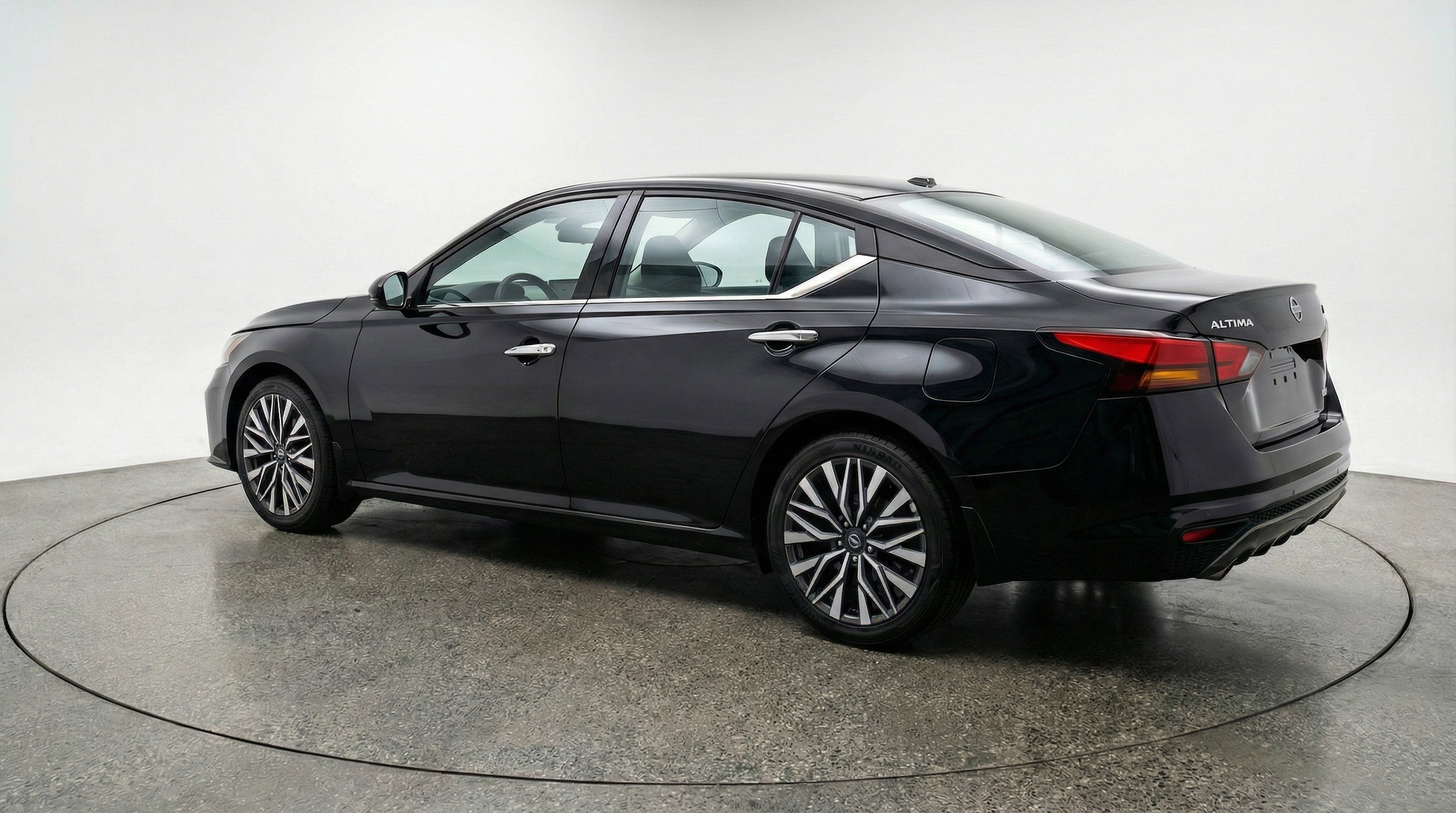 Thumbnail: 2025 Nissan Altima - 6