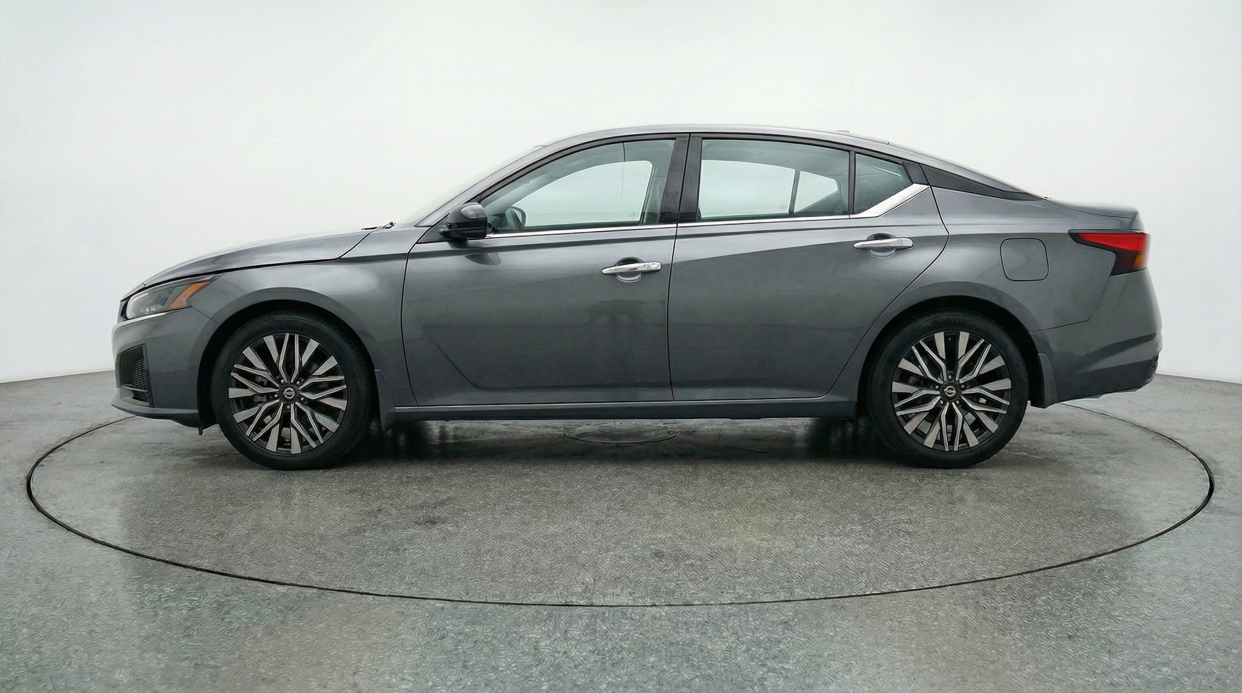 Thumbnail: 2025 Nissan Altima - 4