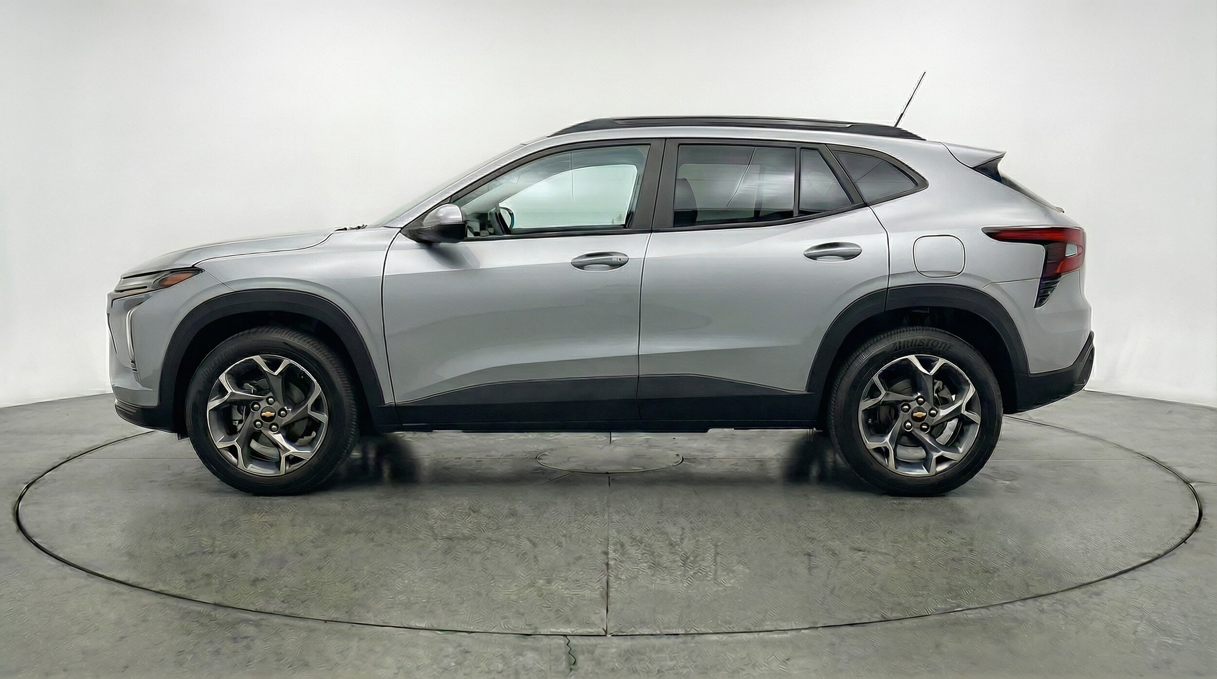 Thumbnail: 2025 Chevrolet Trax - 4