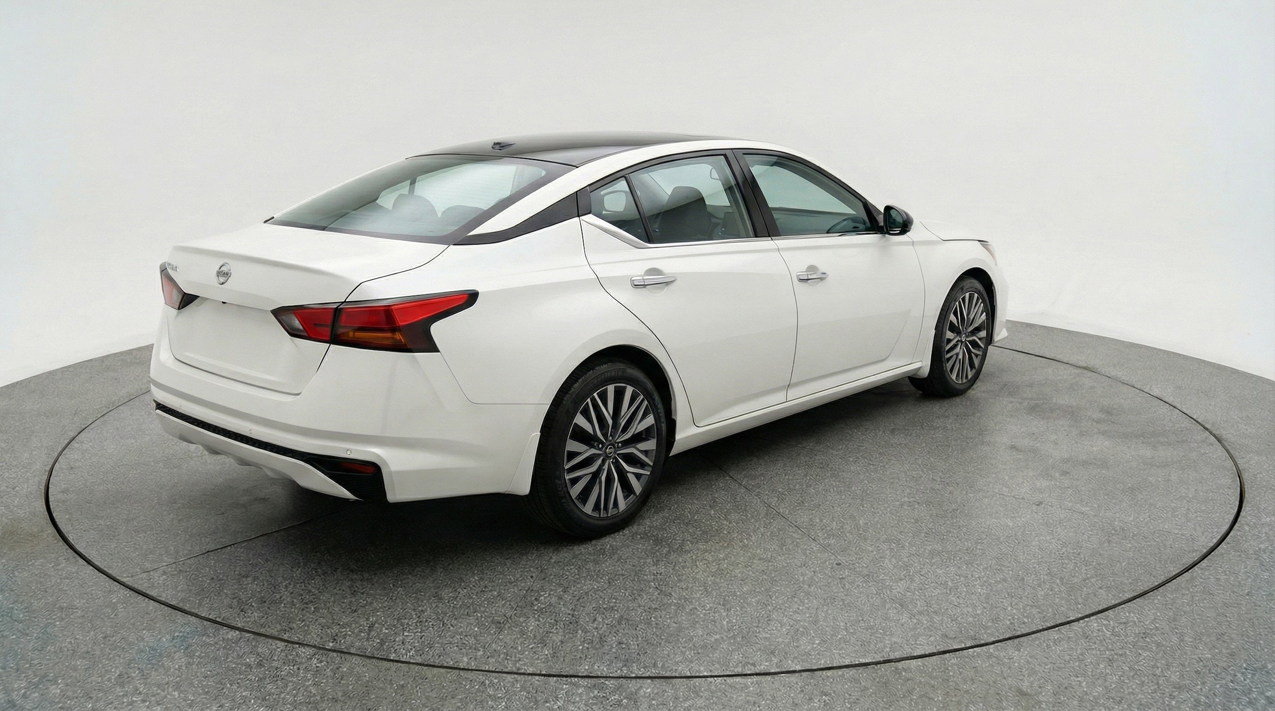 Thumbnail: 2025 Nissan Altima - 9