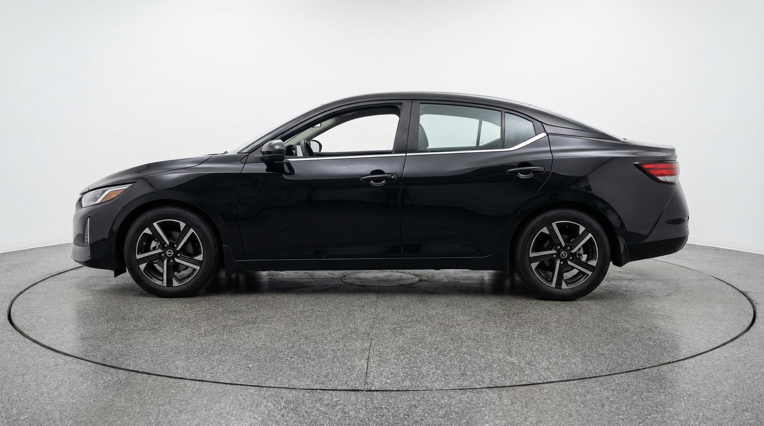 Thumbnail: 2025 Nissan Sentra - 4