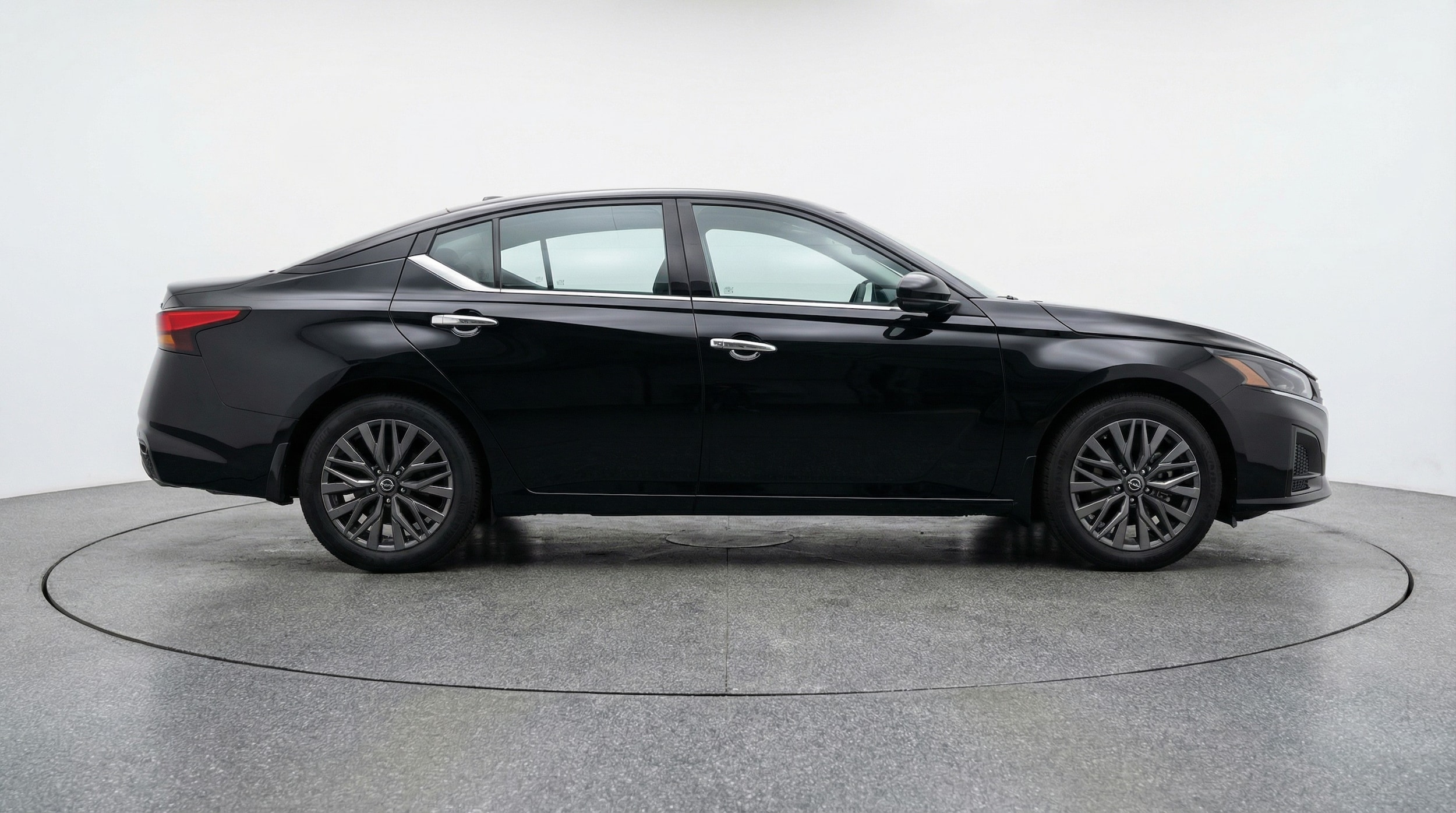 Thumbnail: 2025 Nissan Altima - 8