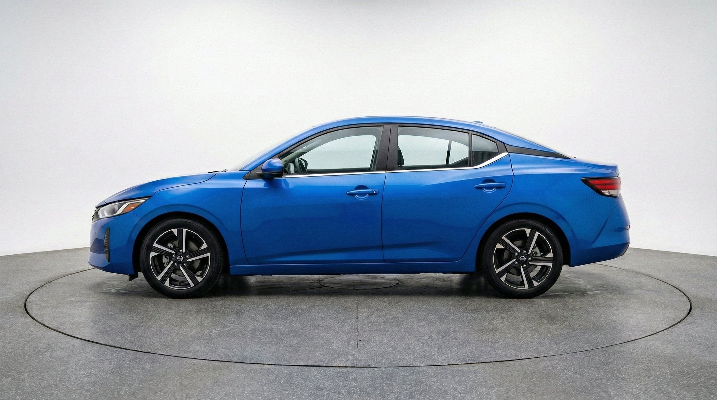 Thumbnail: 2025 Nissan Sentra - 5