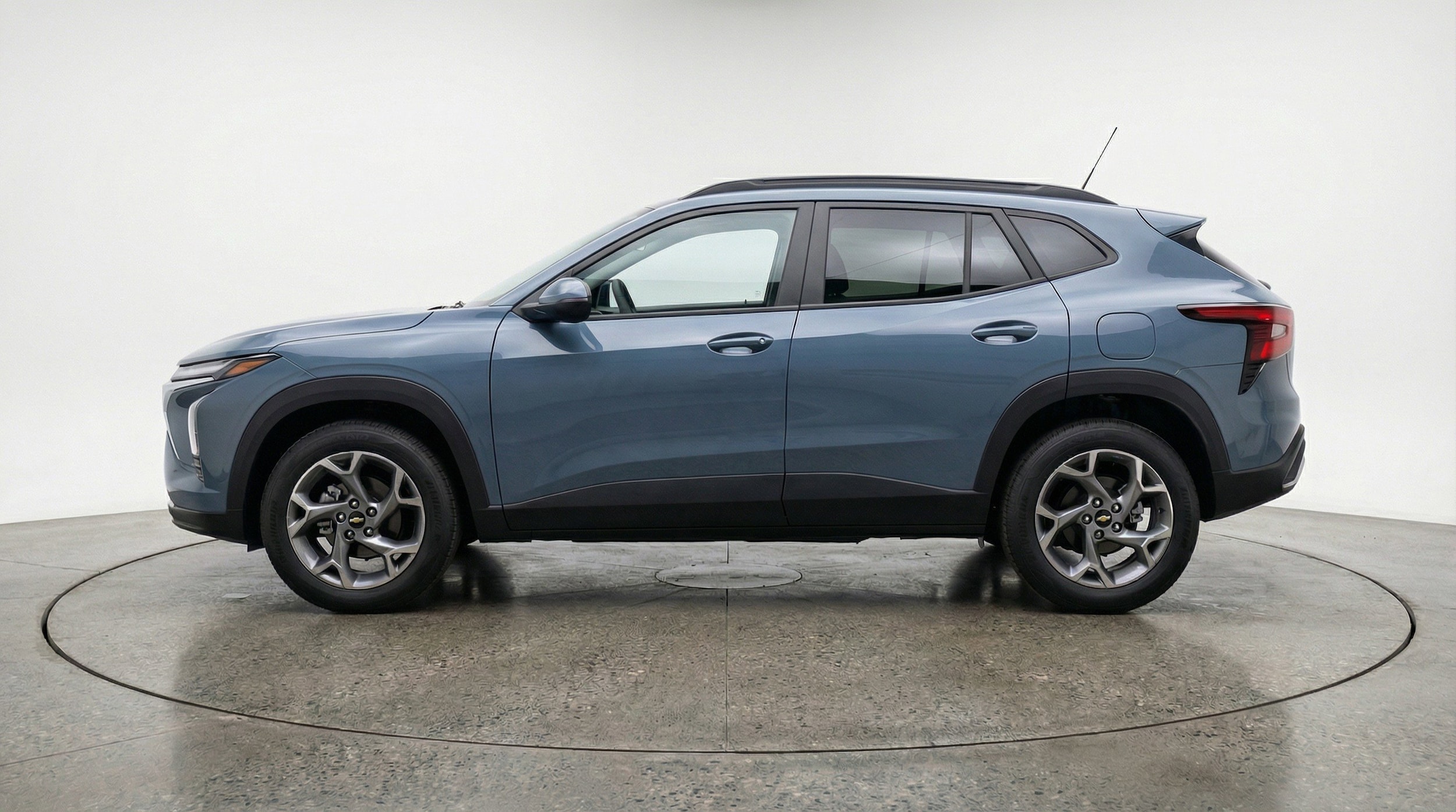 Thumbnail: 2025 Chevrolet Trax - 5