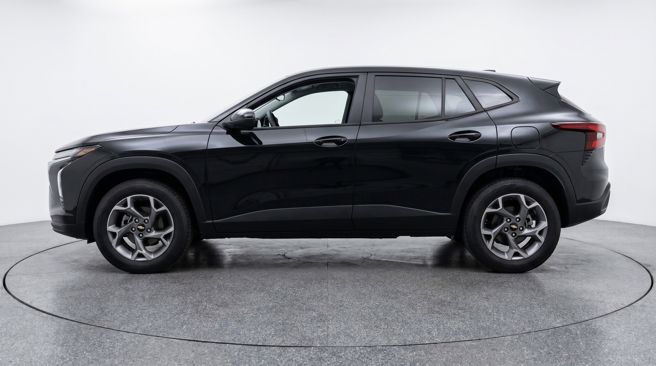 Thumbnail: 2025 Chevrolet Trax - 5