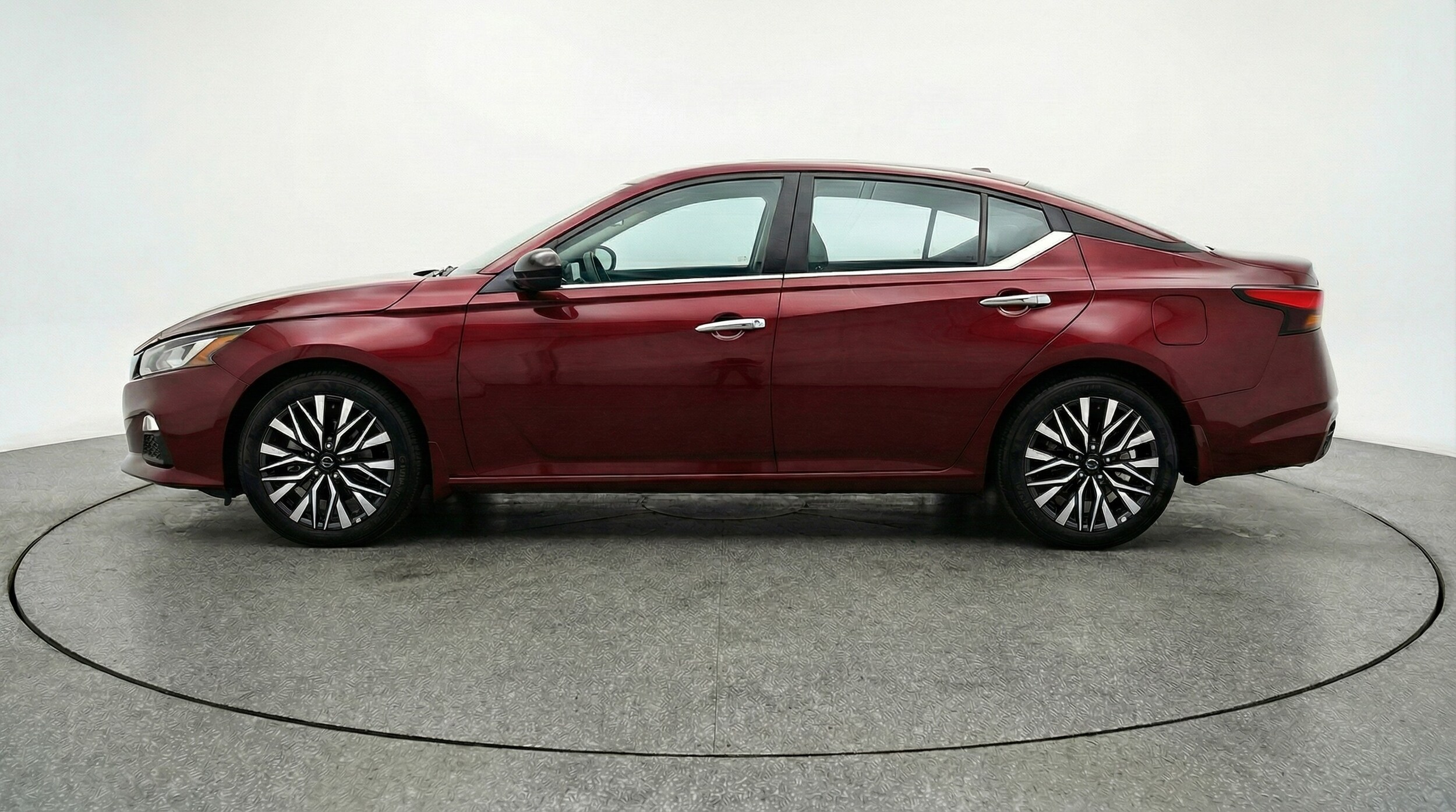Thumbnail: 2025 Nissan Altima - 4