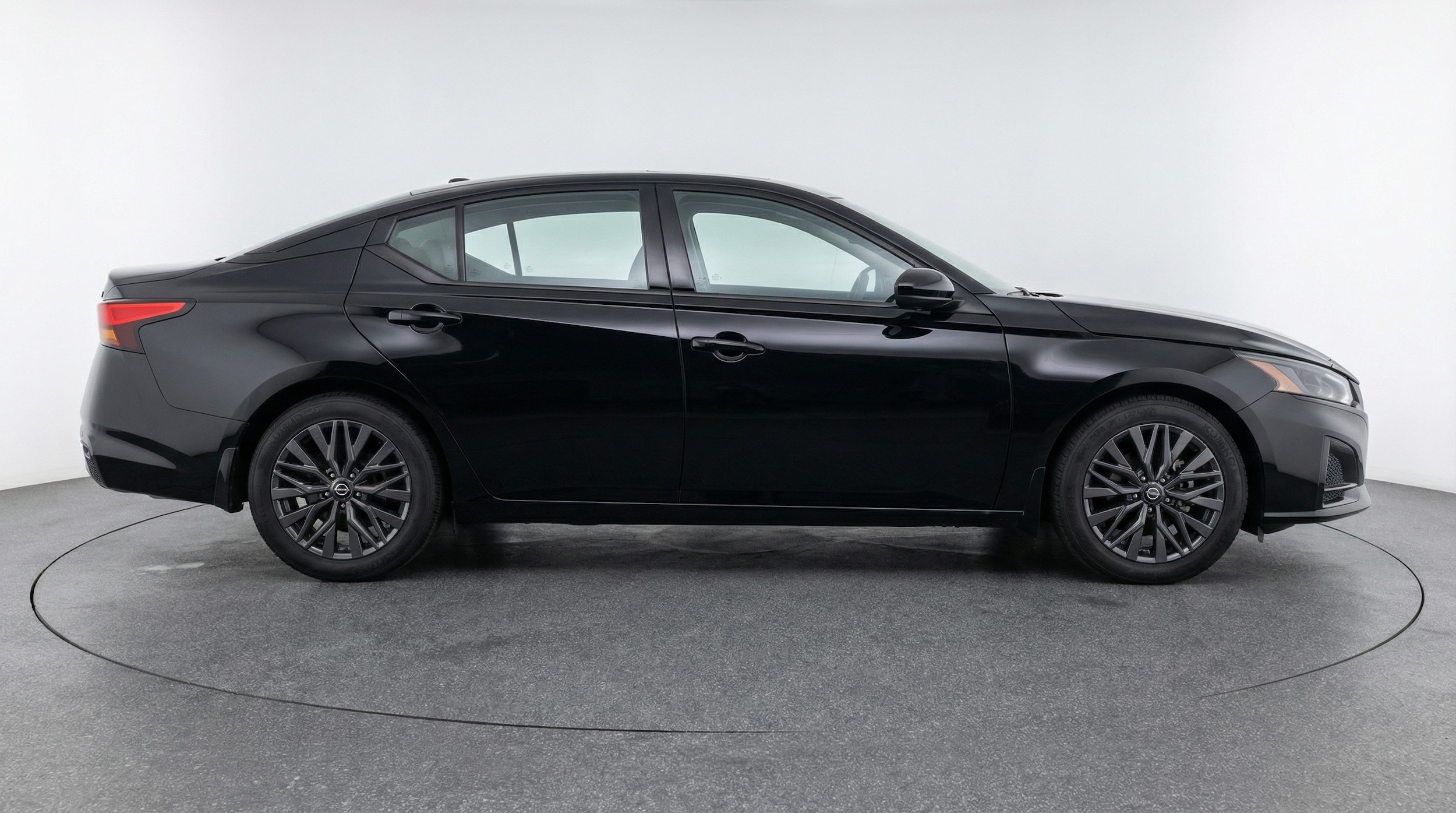 Thumbnail: 2025 Nissan Altima - 8