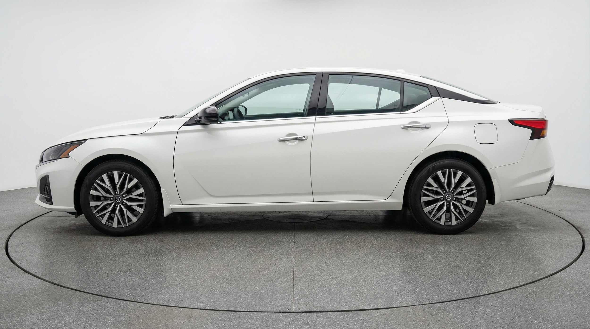 Thumbnail: 2025 Nissan Altima - 4