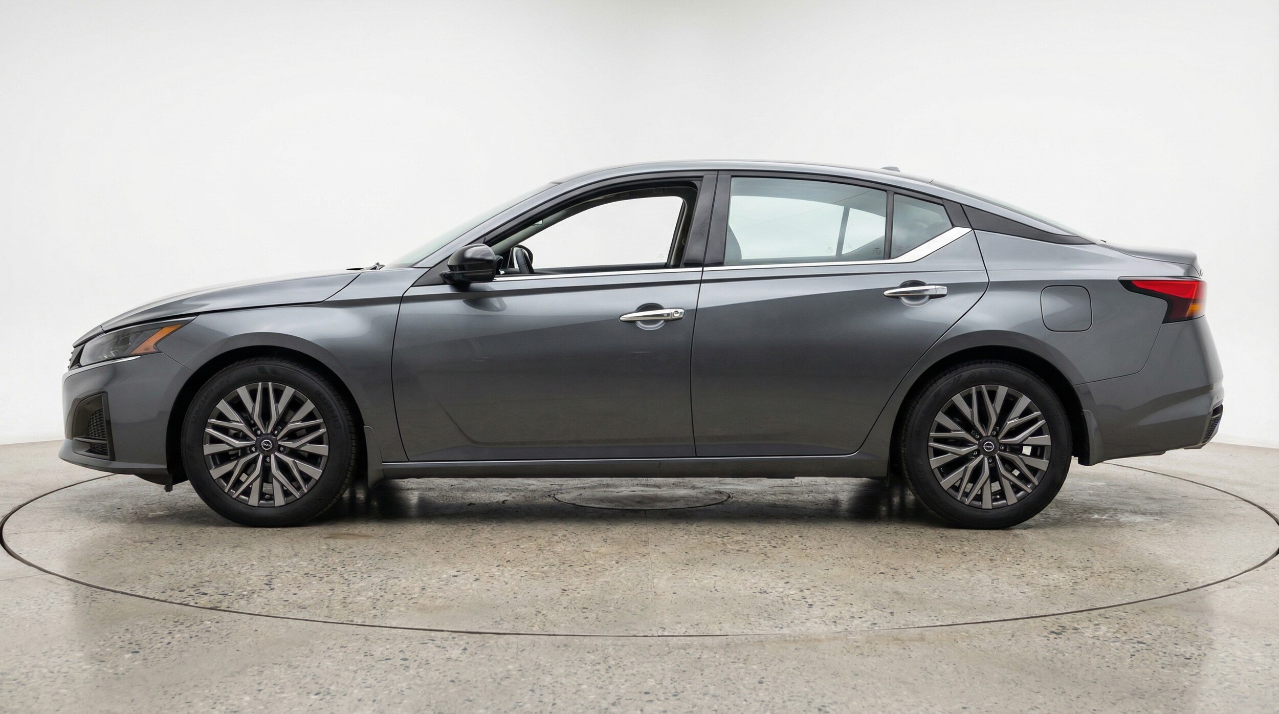 Thumbnail: 2025 Nissan Altima - 4