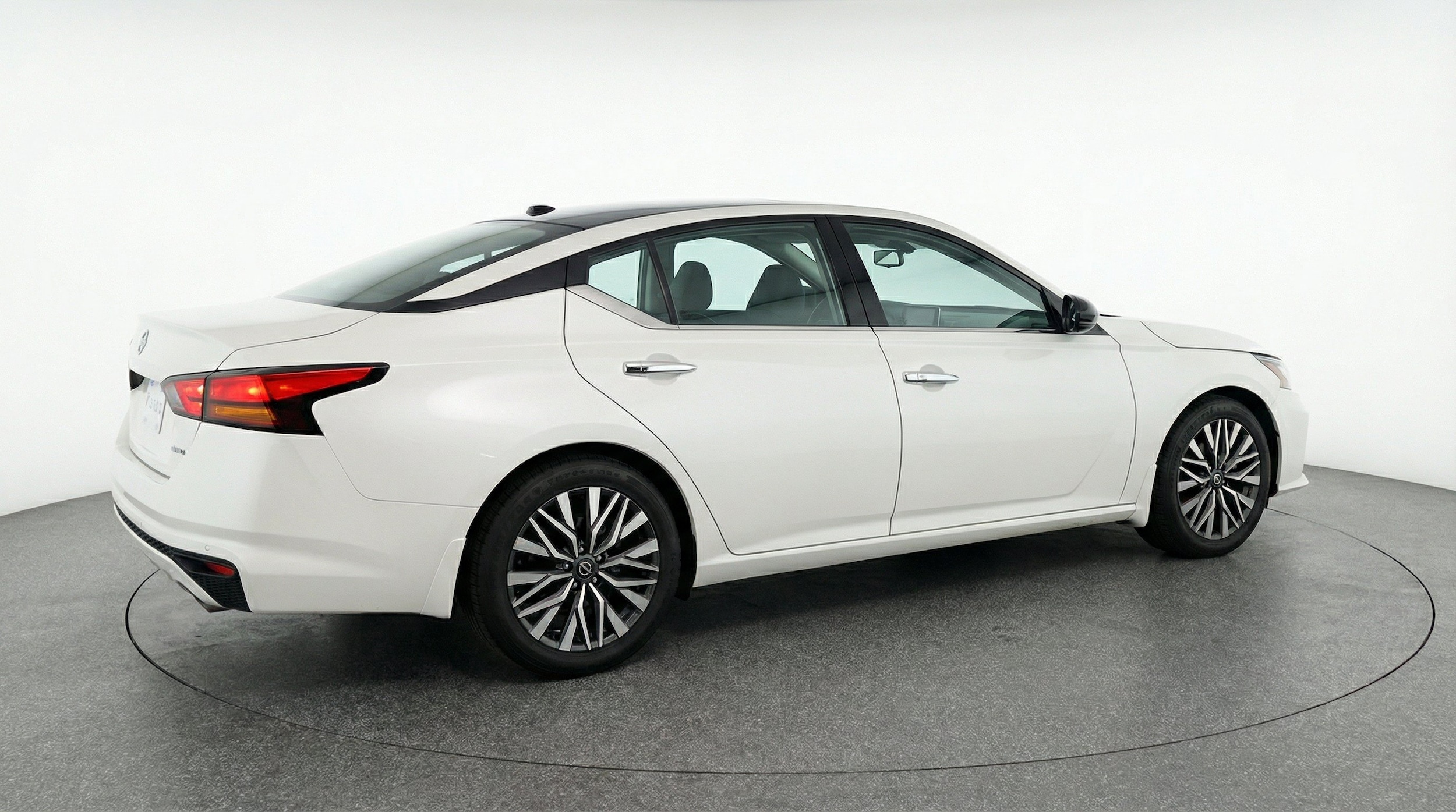 Thumbnail: 2025 Nissan Altima - 9
