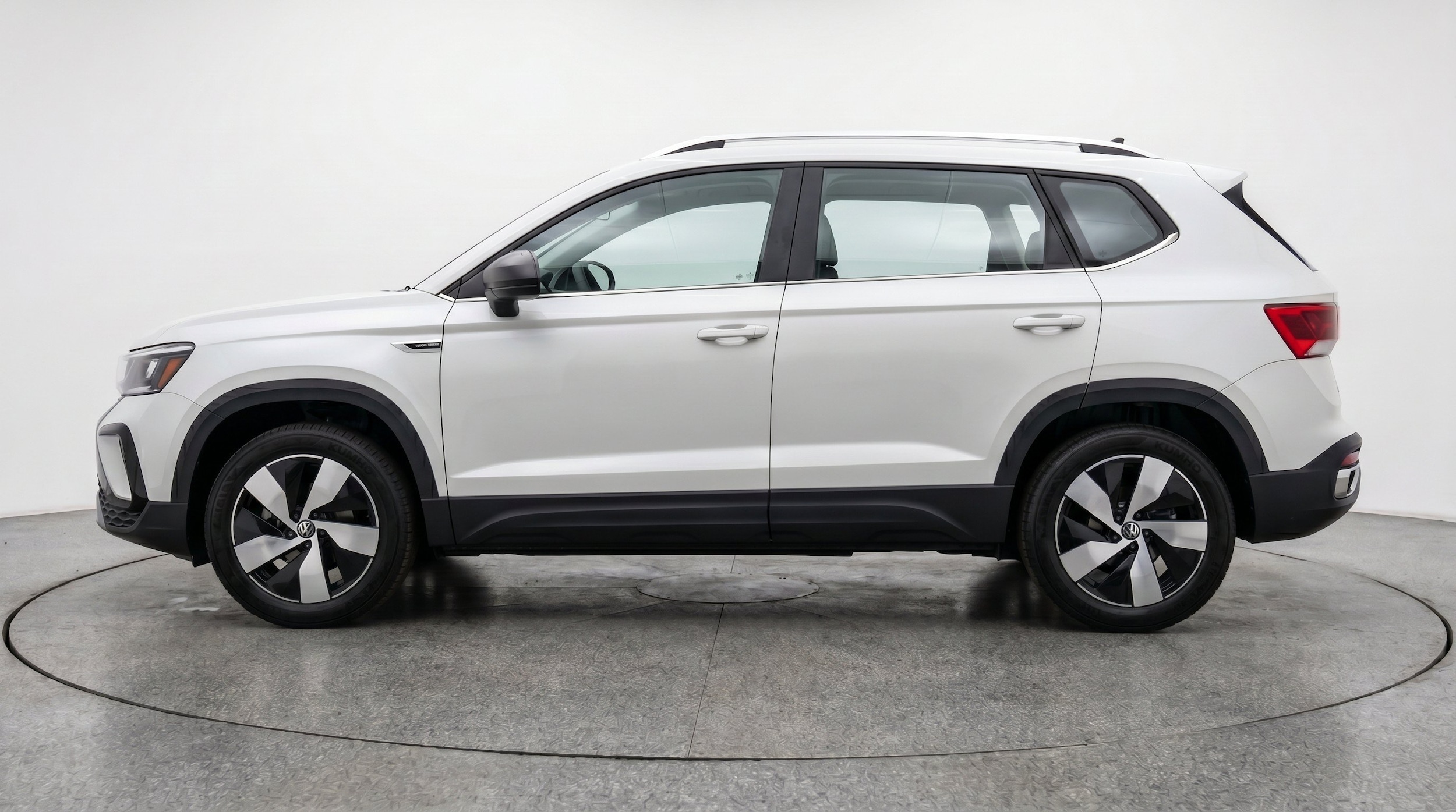 Thumbnail: 2026 Volkswagen Taos - 5