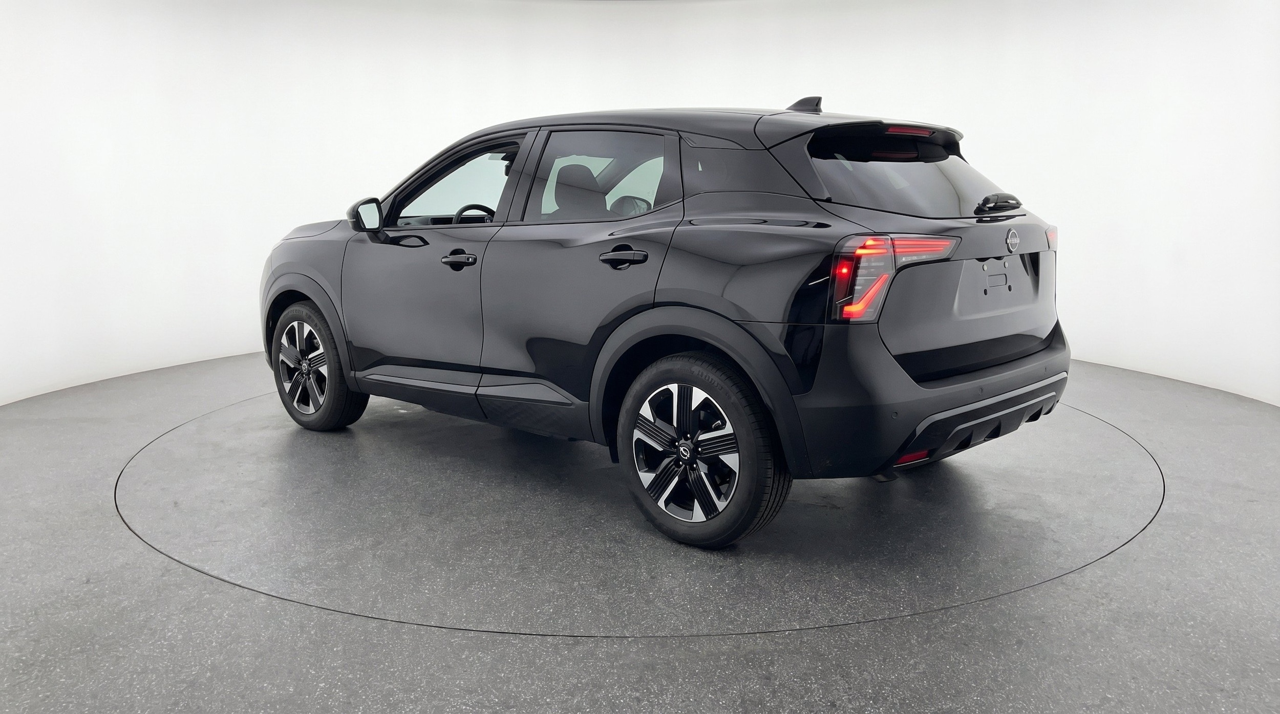 Thumbnail: 2026 Nissan Kicks - 6
