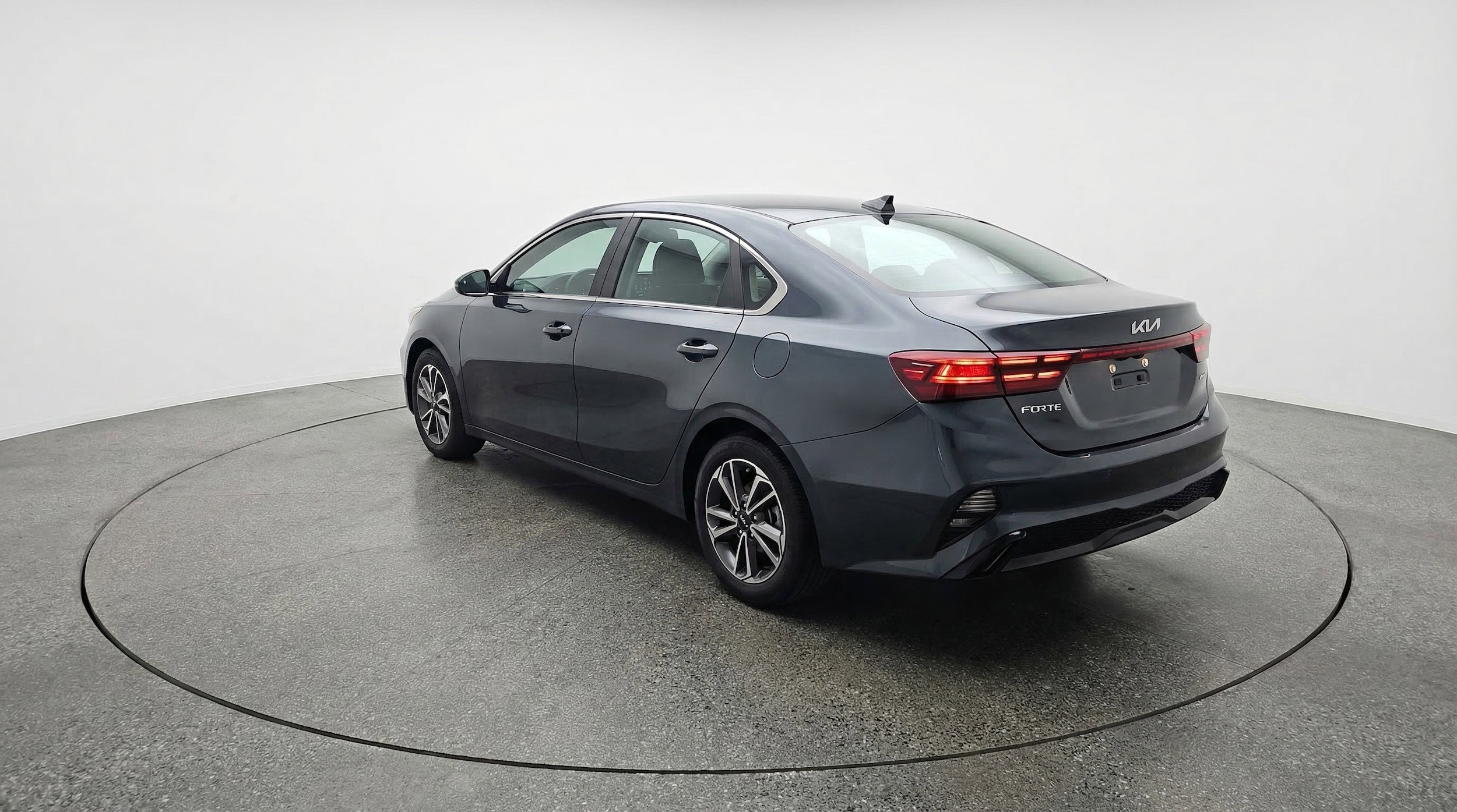Thumbnail: 2024 Kia Forte - 6