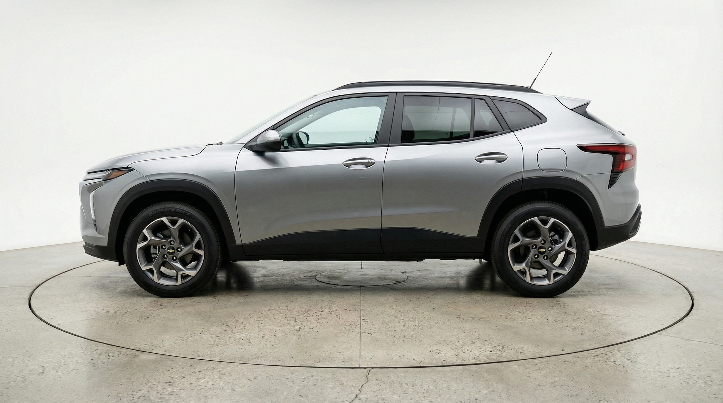 Thumbnail: 2025 Chevrolet Trax - 4