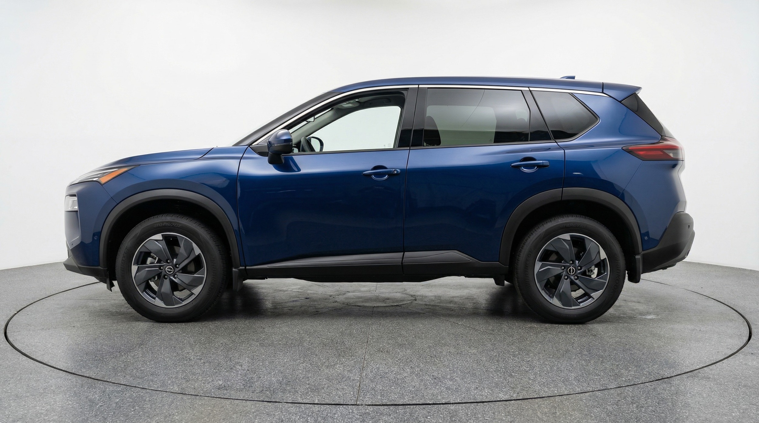 Thumbnail: 2025 Nissan Rogue - 4