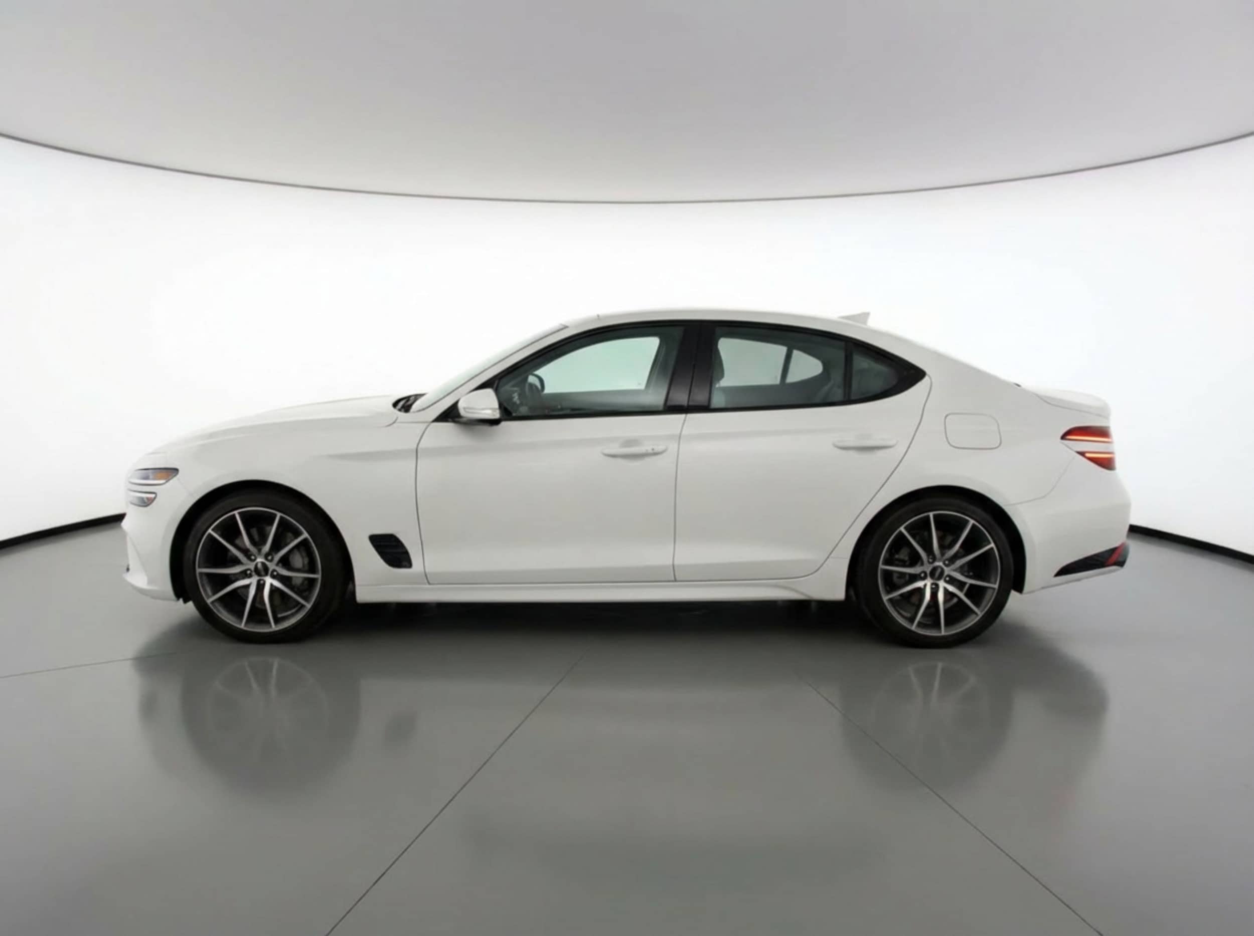 Thumbnail: 2025 Genesis G70 - 4