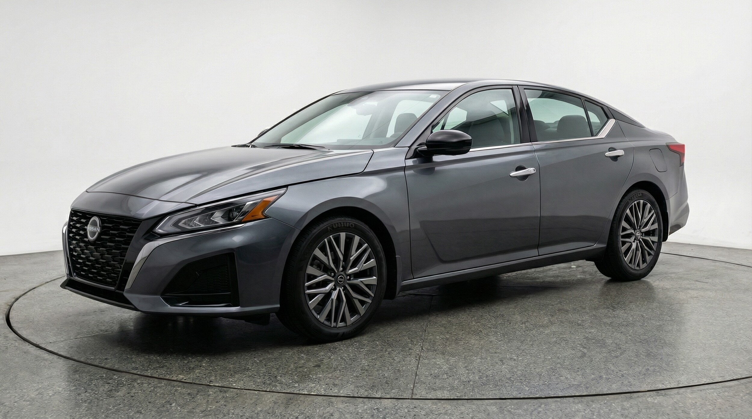 Thumbnail: 2025 Nissan Altima - 3