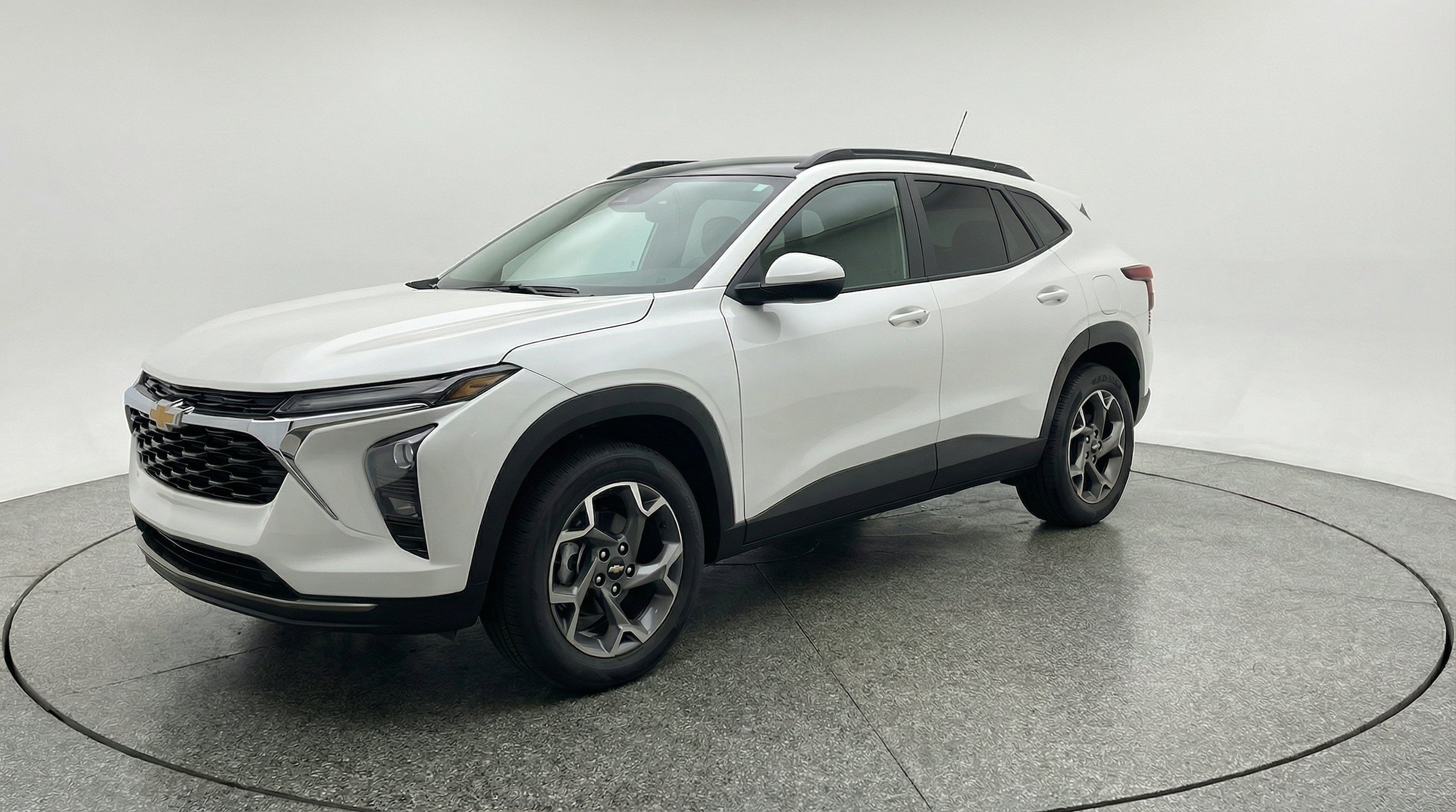 Thumbnail: 2025 Chevrolet Trax - 3