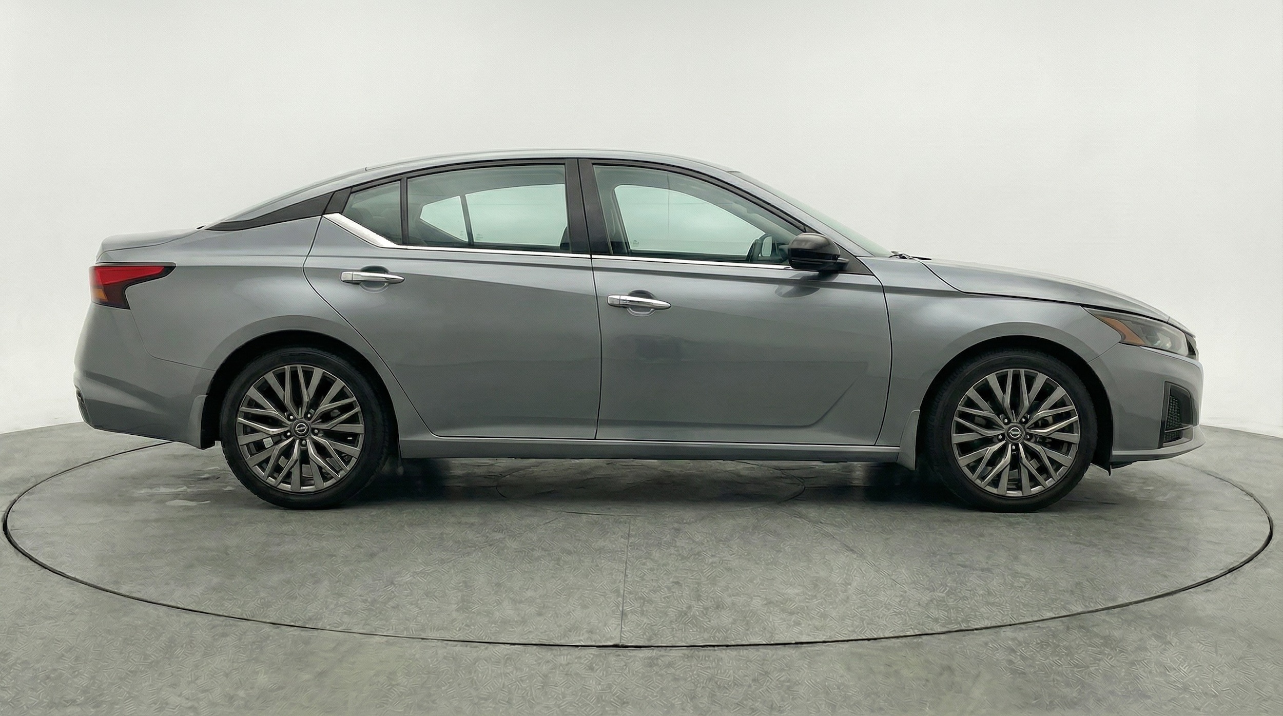 Thumbnail: 2025 Nissan Altima - 8