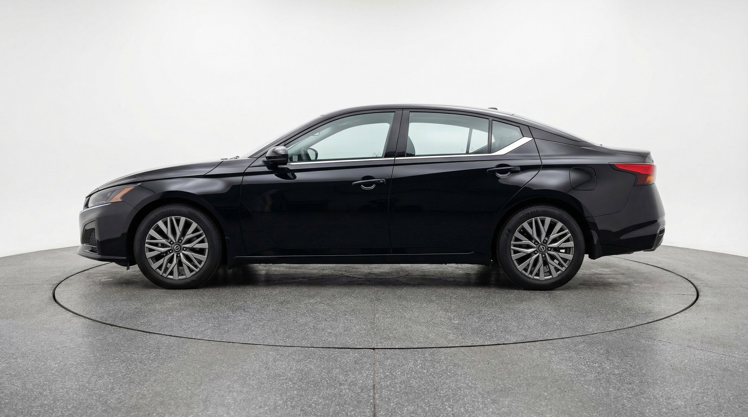 Thumbnail: 2025 Nissan Altima - 5