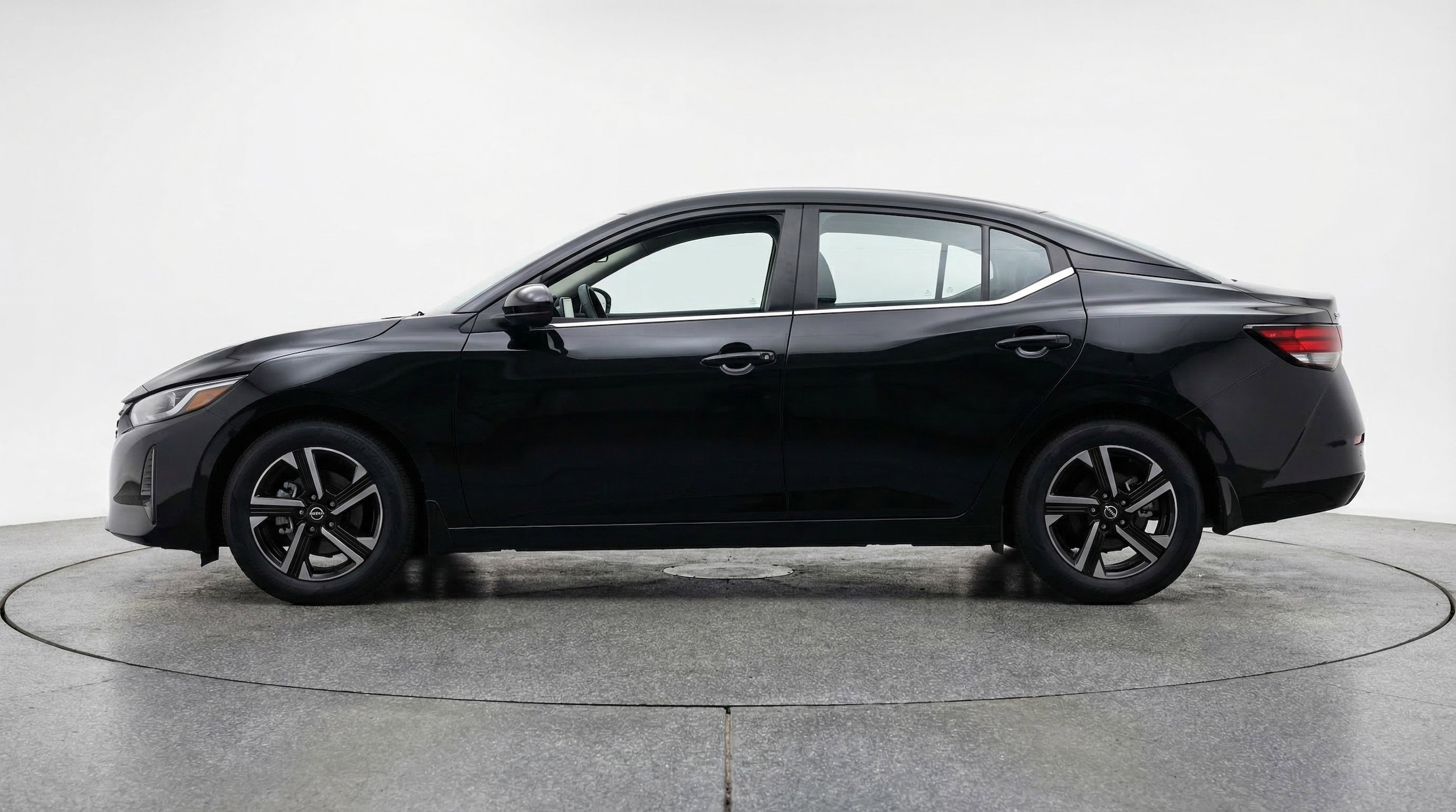 Thumbnail: 2025 Nissan Sentra - 5