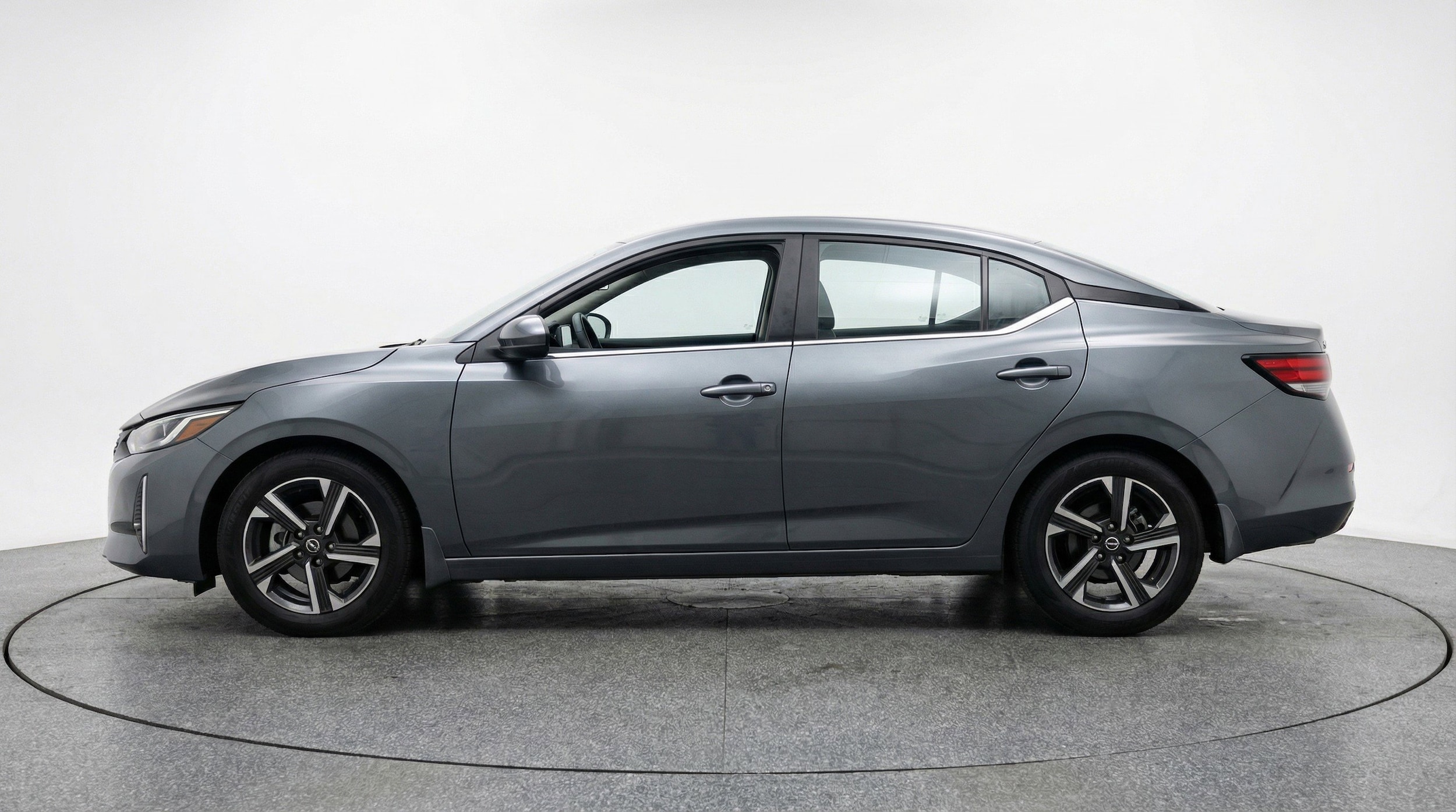 Thumbnail: 2025 Nissan Sentra - 5