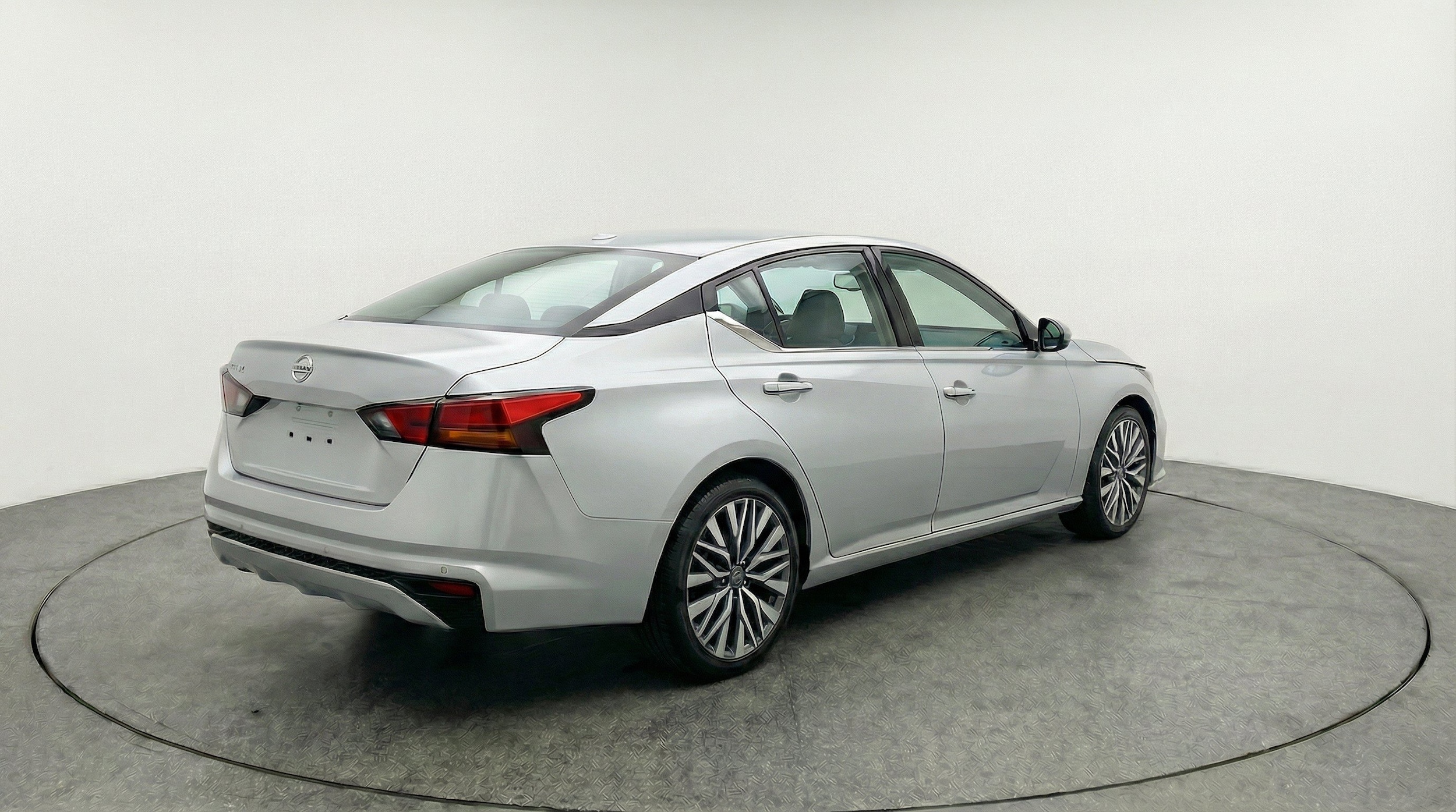 Thumbnail: 2025 Nissan Altima - 9