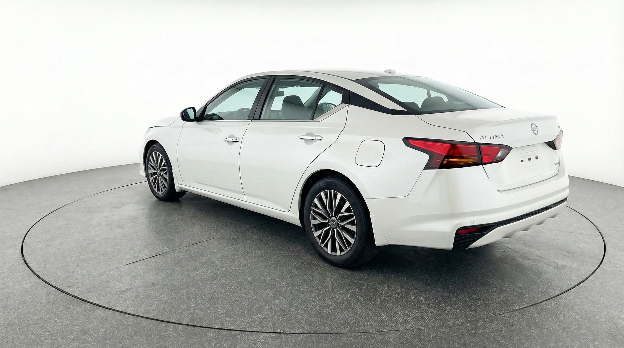 Thumbnail: 2025 Nissan Altima - 5